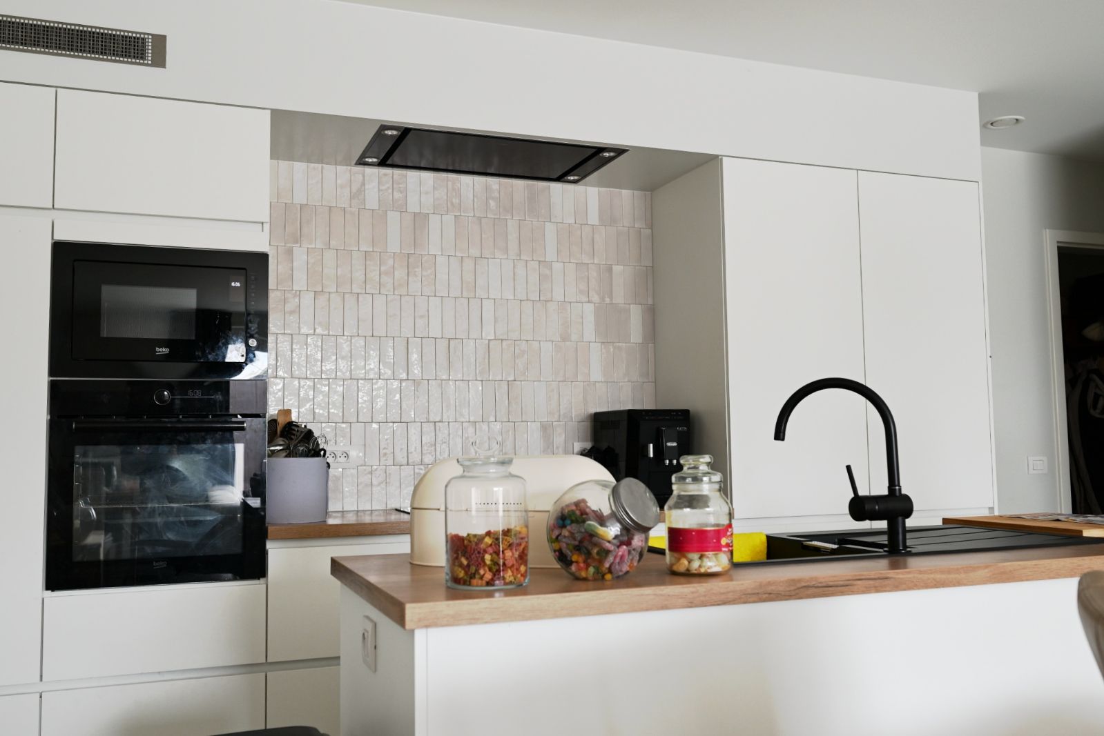 Ruime nieuwbouw woning met garage! foto 4