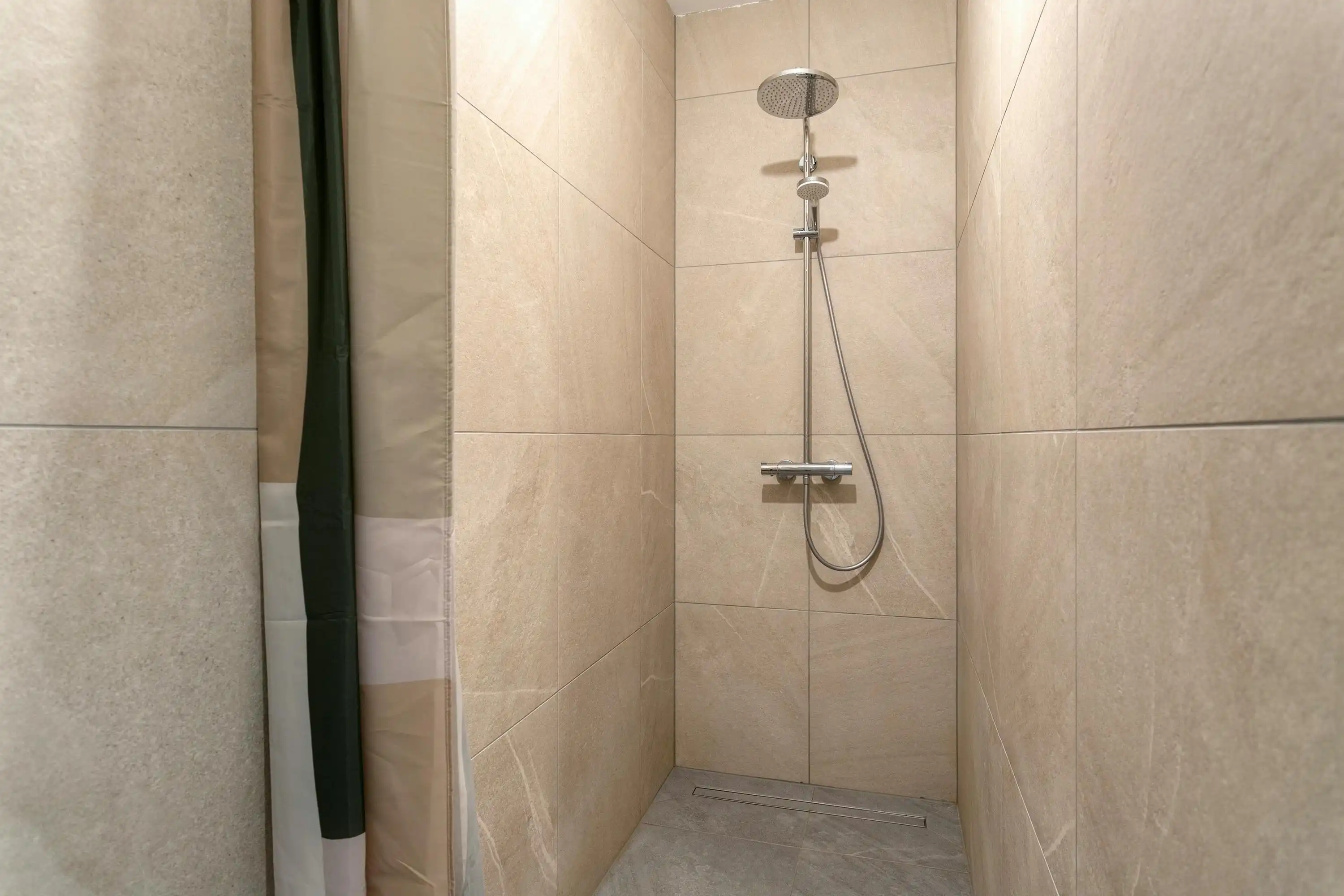 Gelijkvloers appartement met tuin te koop in Kruisem foto 13