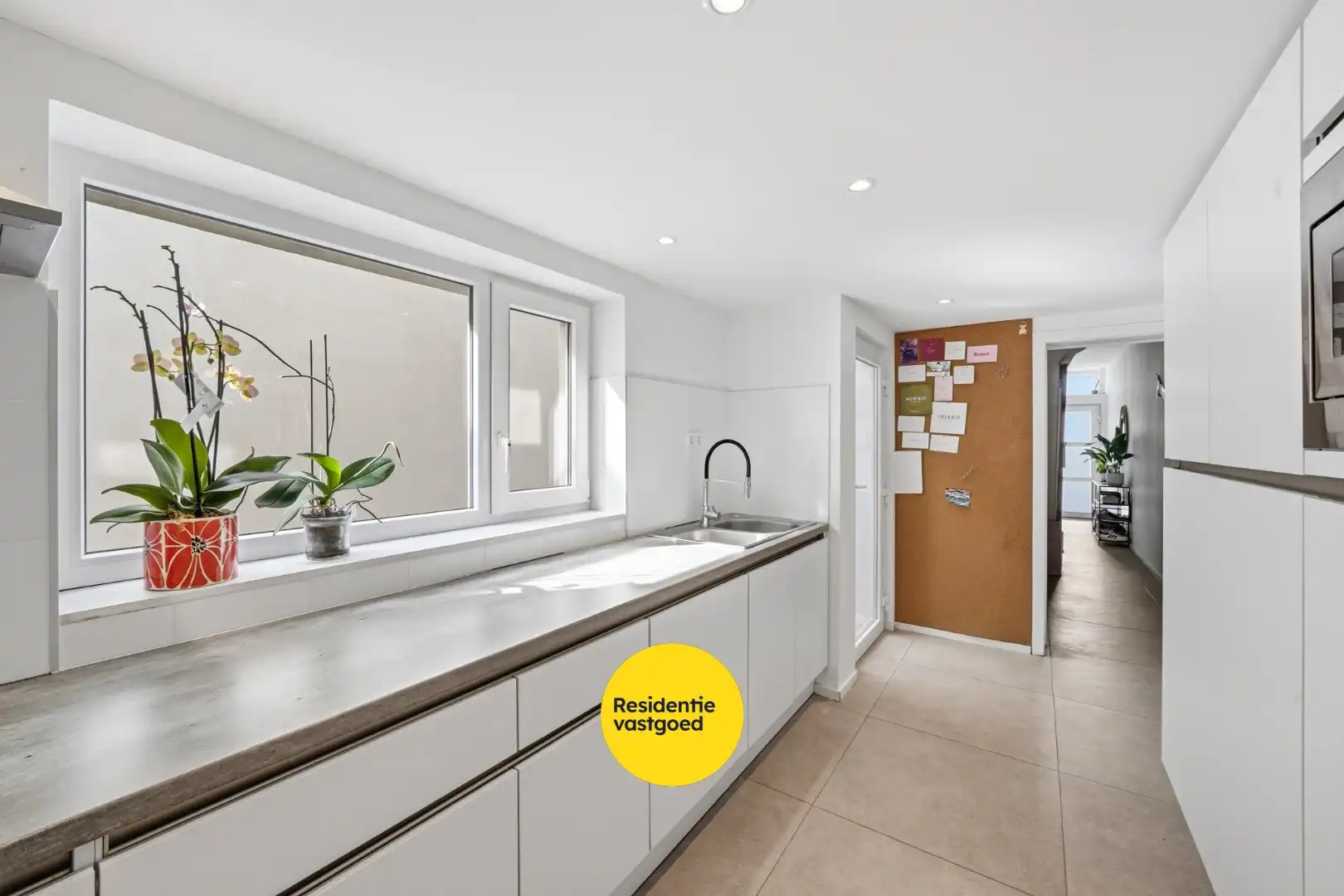 Instapklare woning met 3 slaapkamers en tuin met zicht op de Spuikom foto 10