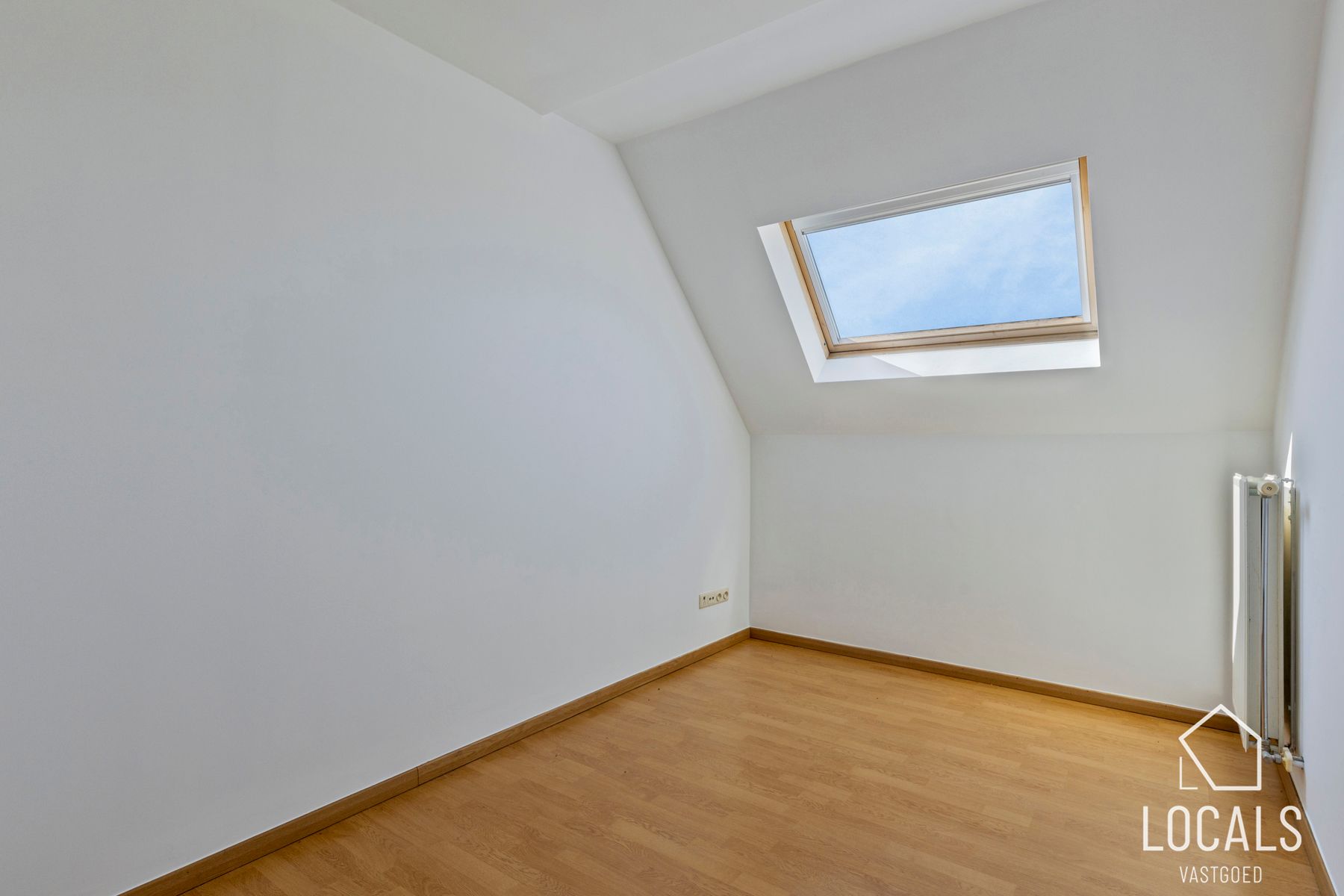 Instapklaar duplexappartement met 2 terrassen, 2 garageboxen foto 15
