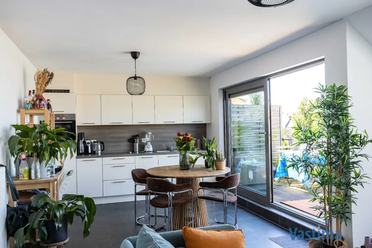 Lichtrijk appartement met 2 terrassen, staanplaats en extra zolderruimte foto 6