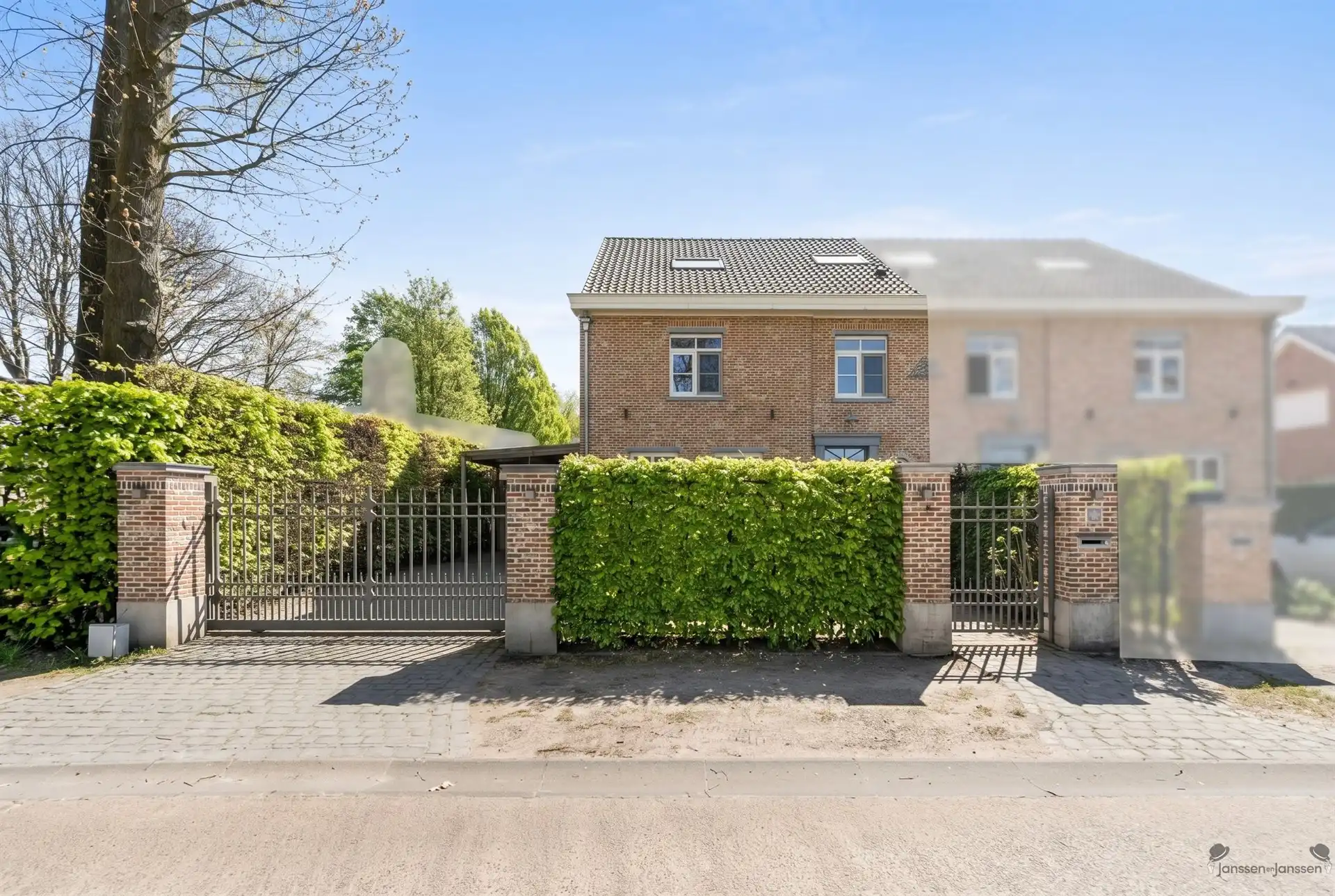 Instapklare halfopen bebouwing met EPC A op toplocatie in Schilde foto 2