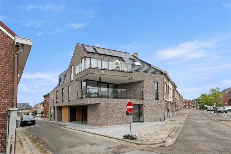 KNAPPE NIEUWBOUWWONING IN HET CENTRUM VAN BORGLOON (MOGELIJKHEID AANKOOP 6% BTW) foto 6