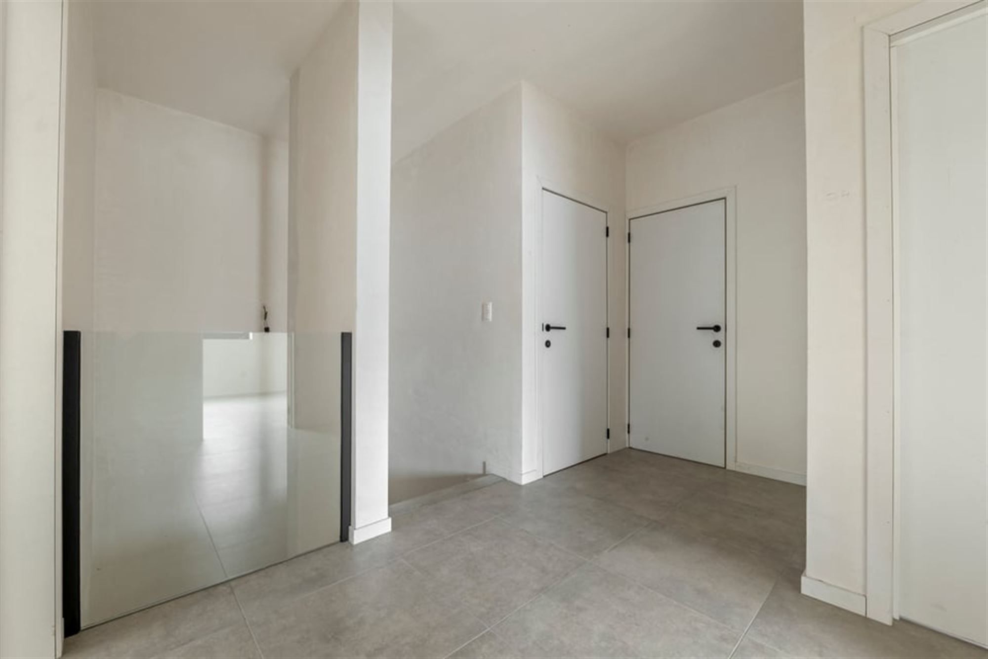 KNAPPE NIEUWBOUWWONING IN MODERNE STIJL  foto 37