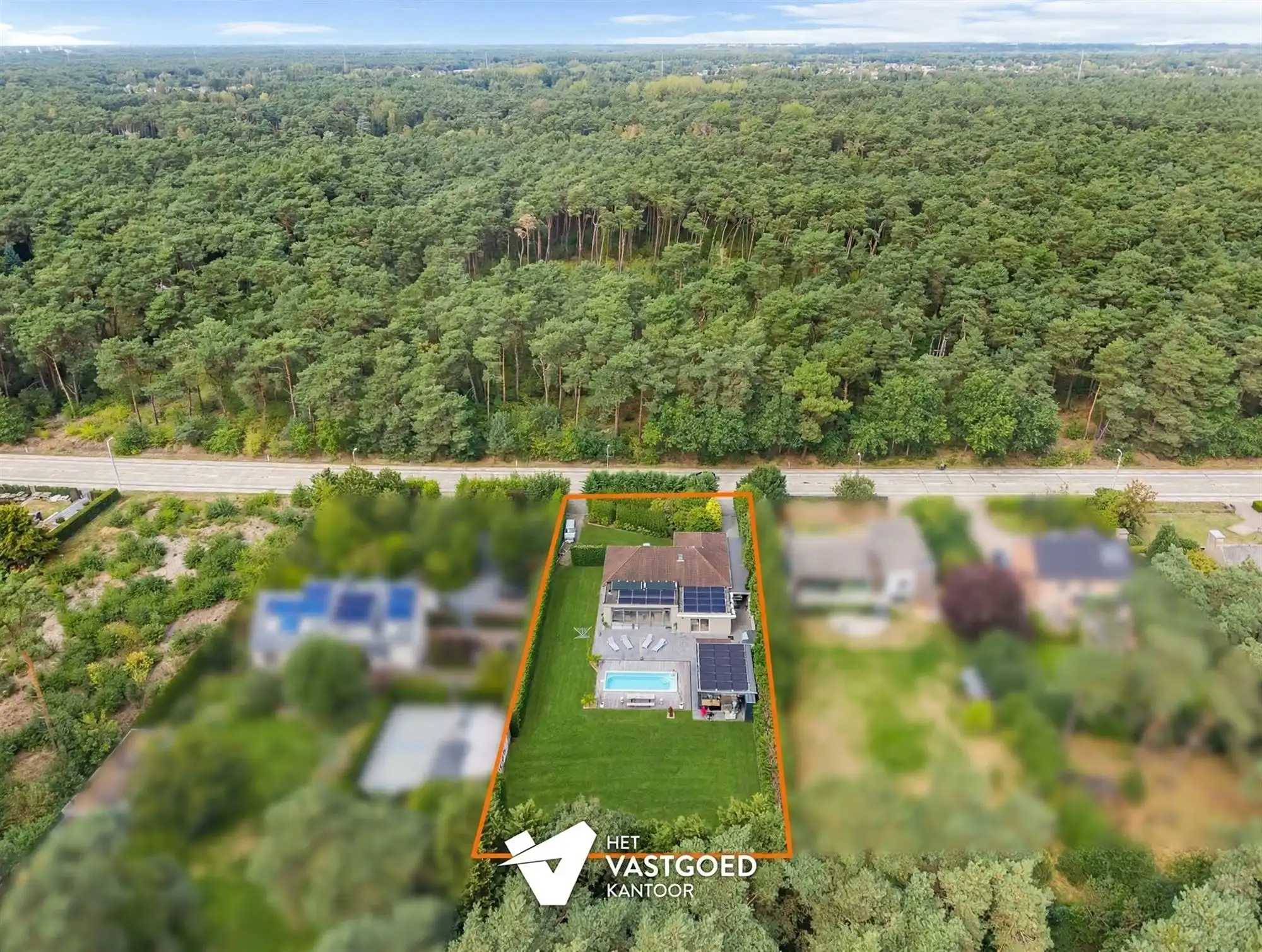 GELIJKVLOERSE VILLA MET ZWEMBAD, POOLHOUSE EN ENERGIEZUINIG WOONCOMFORT IN MOL foto 30