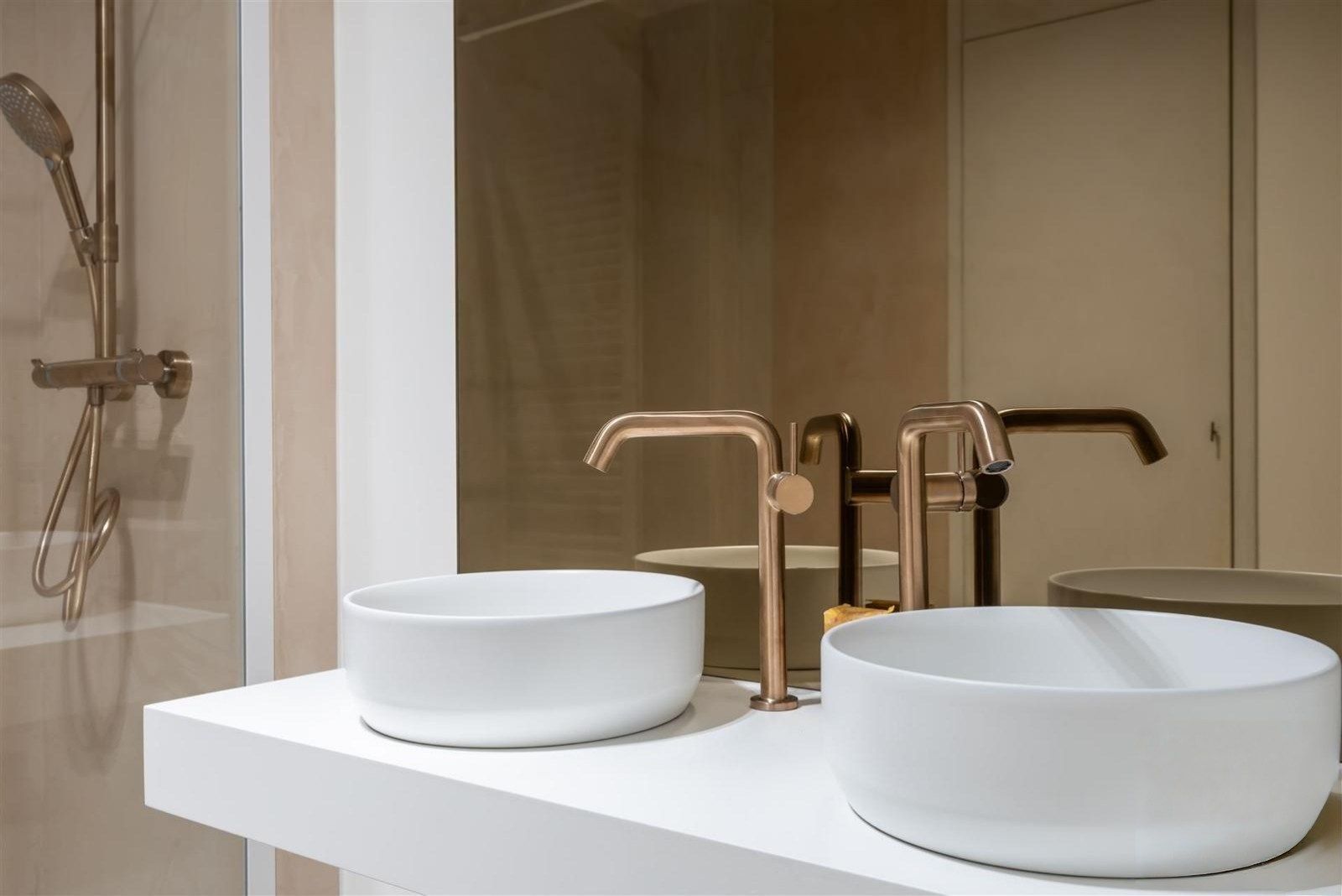 Prachtig en smaakvol volledig afgewerkt appartement gelegen op de tweede verdieping foto 11