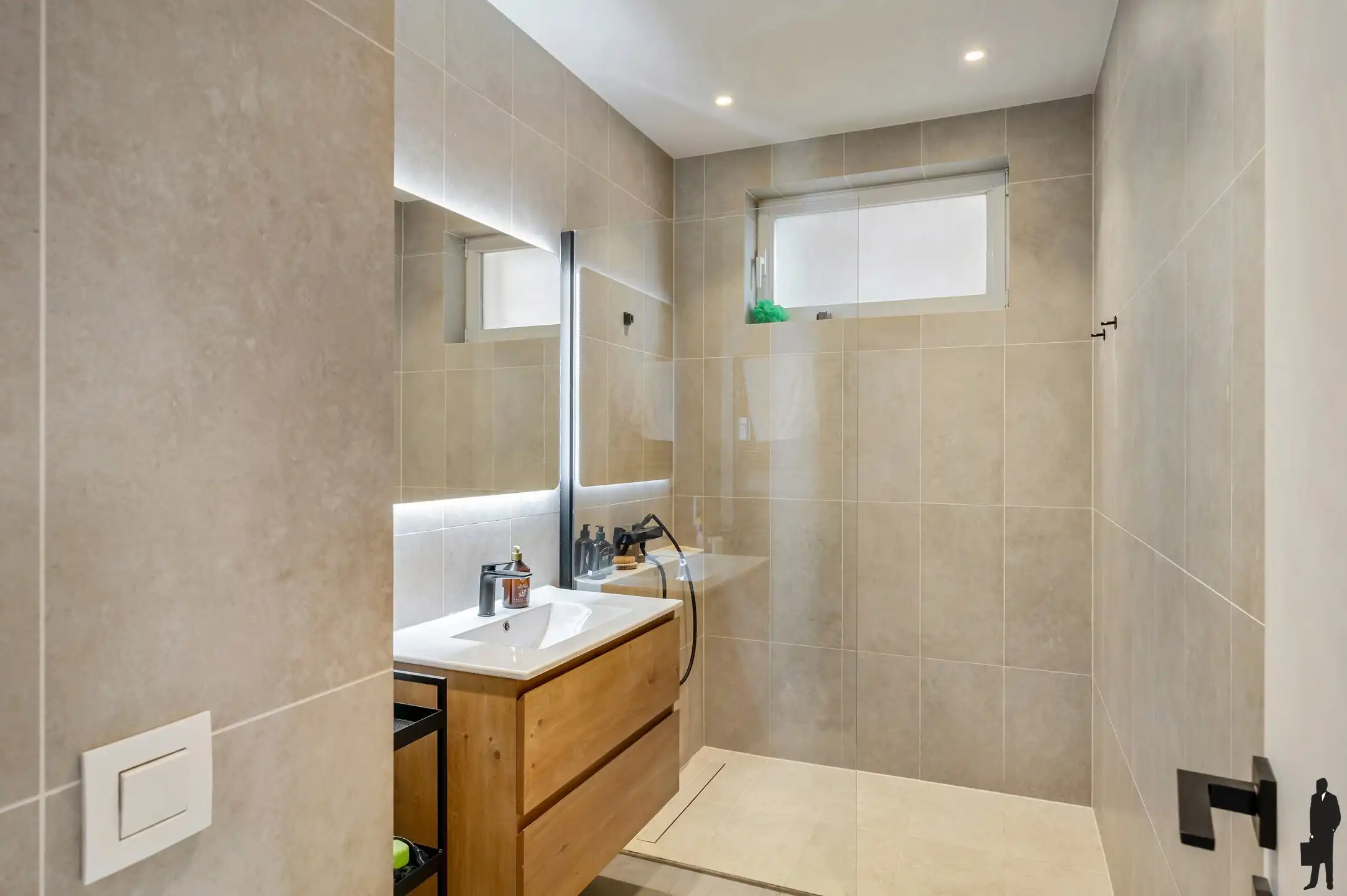 Ruim appartement op centrale locatie met terras én balkon foto 19