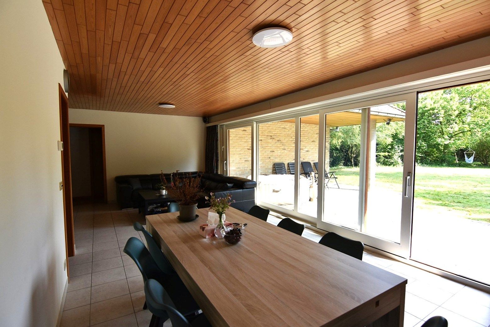 Alleenstaande woning met indrukwekkende tuin foto 9