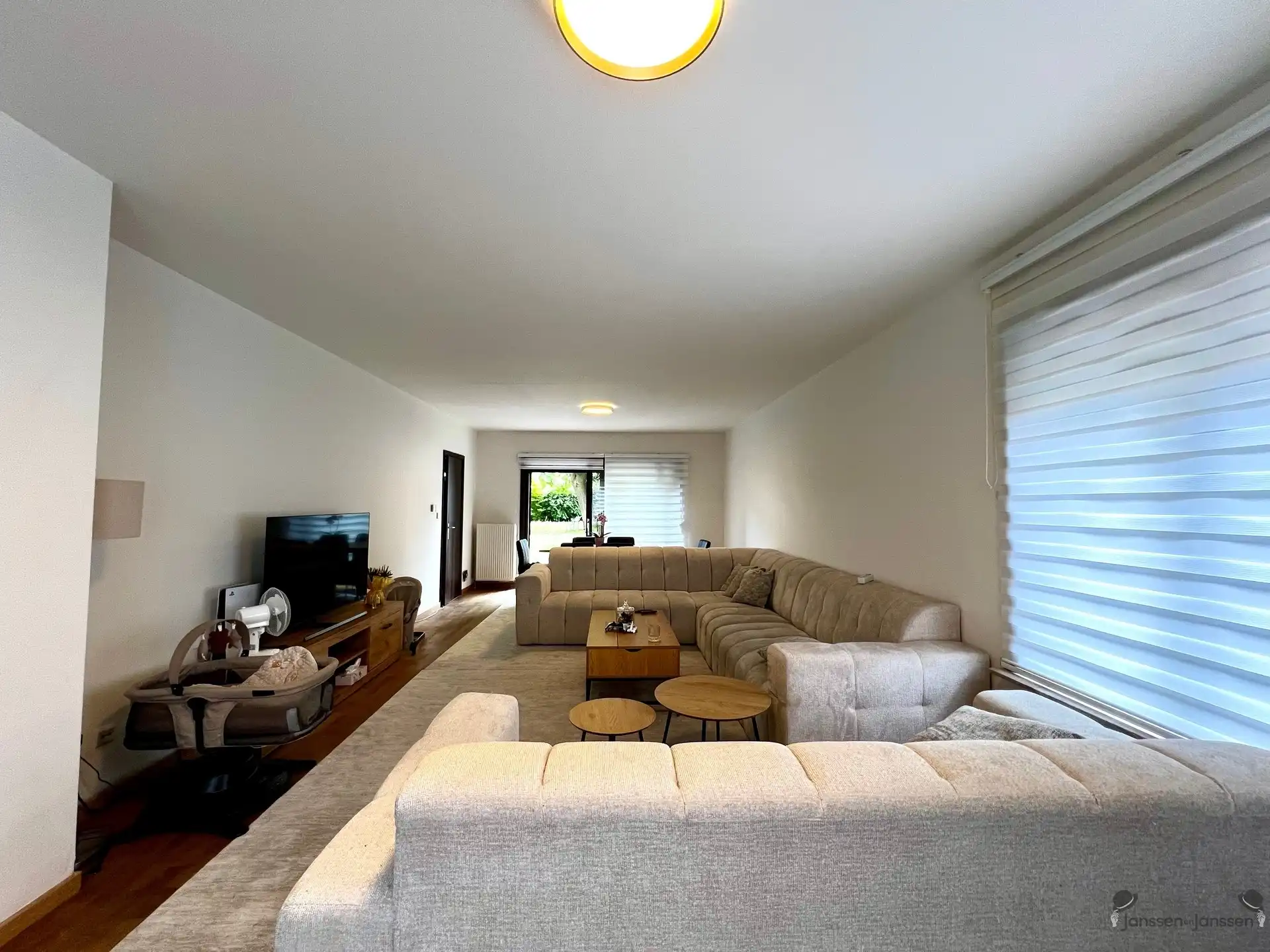 eengezinswoning met ruime tuin  foto 10