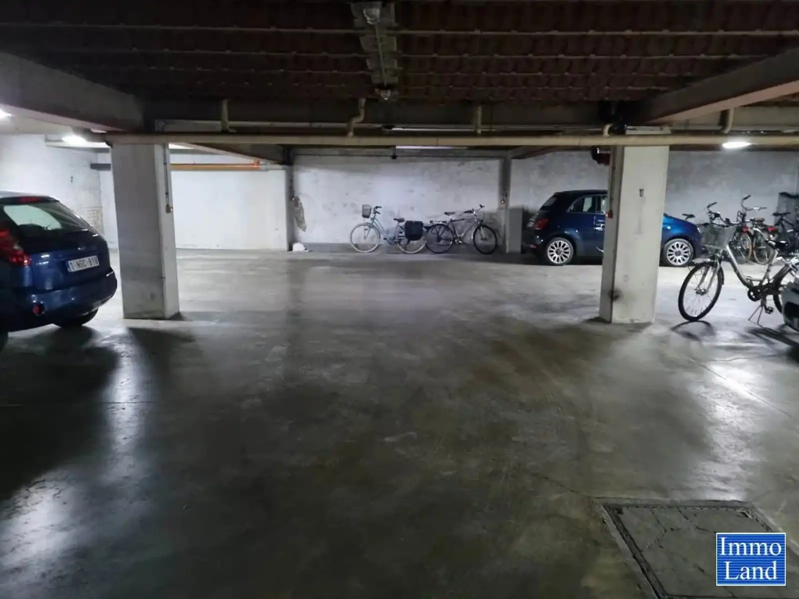 Autostandplaats op de kleine ring van Hasselt te koop. (Meer info via www.immoland.com) foto 3