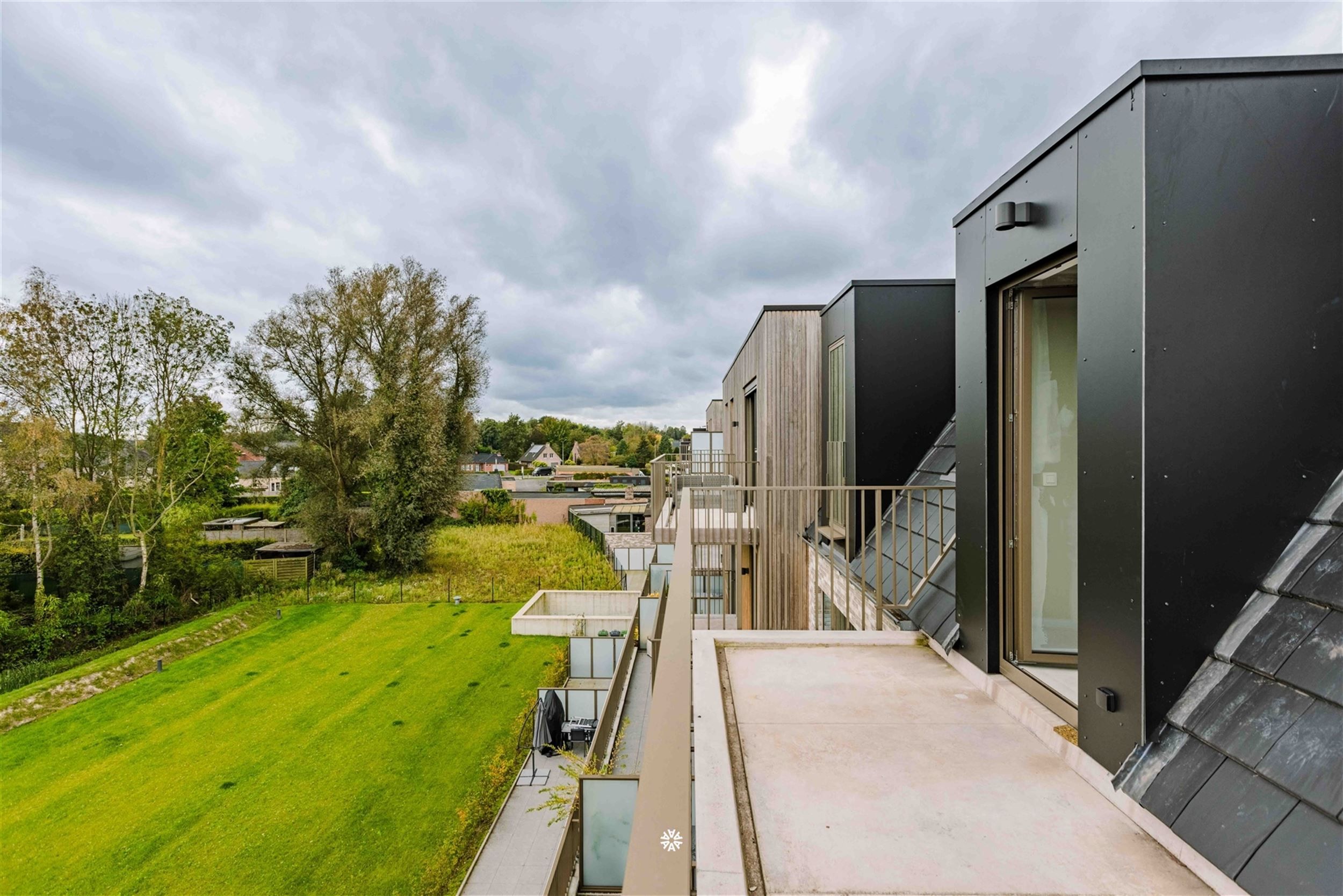 Prachtig nieuwbouwappartement met 2 slaapkamers foto 1