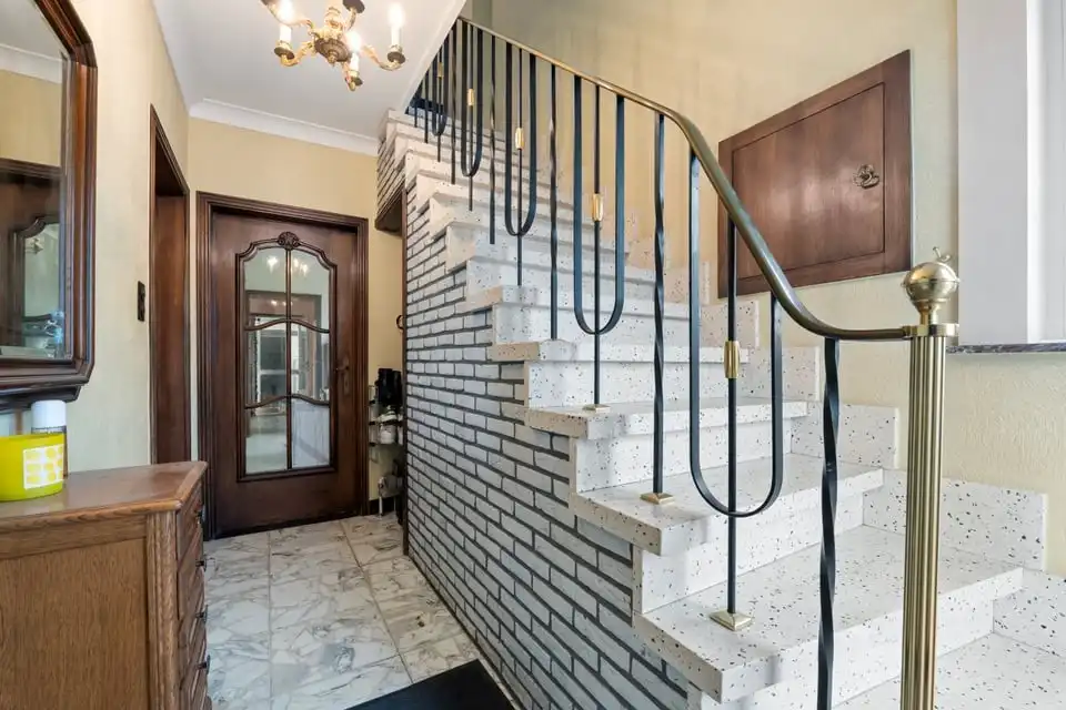 GEZELLIGE GEZINSWONING MET 3 SLKS, GARAGE EN VEEL PRIVACY foto 8