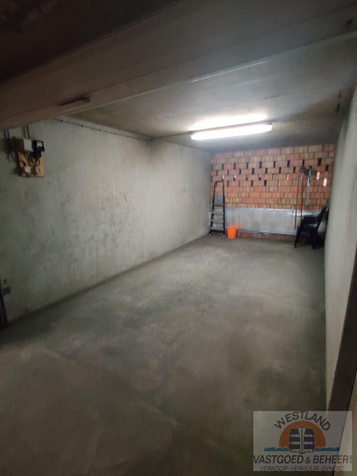 Ruime garagebox met elektriciteit foto 4