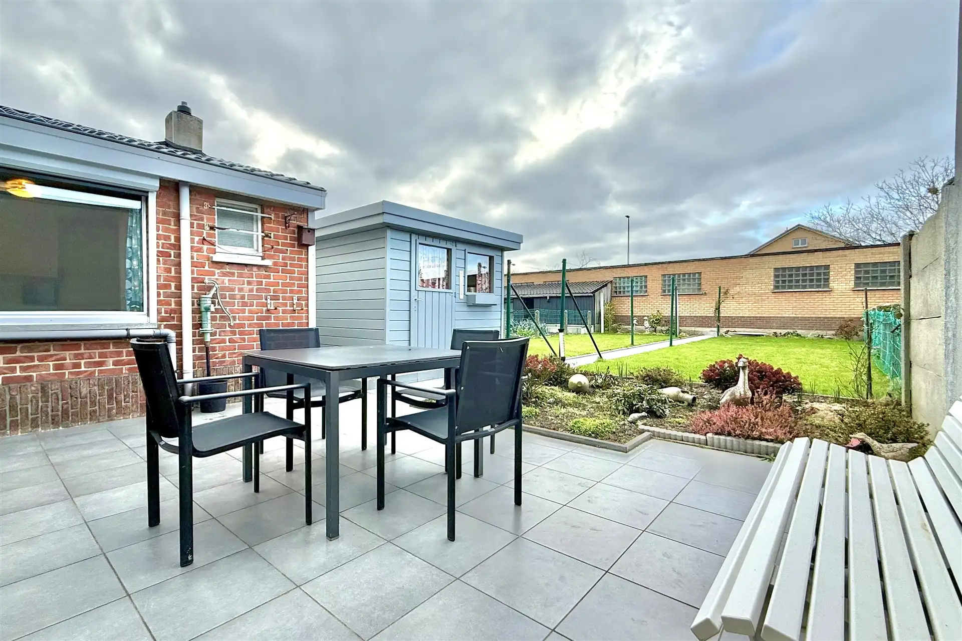 Ruime woning met garage, 4 slpk & tuin foto 23