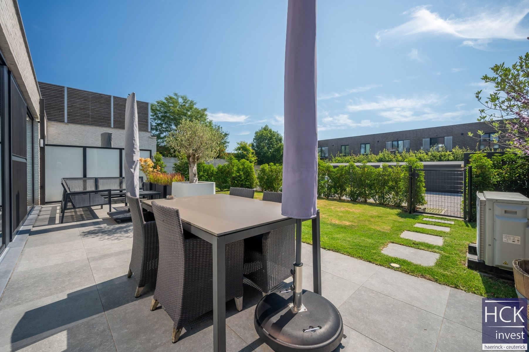 KRUISHOUTEM - BEN-app. met ruim terras en privé tuin, pal in het centrum! foto {{pictureIndex}}