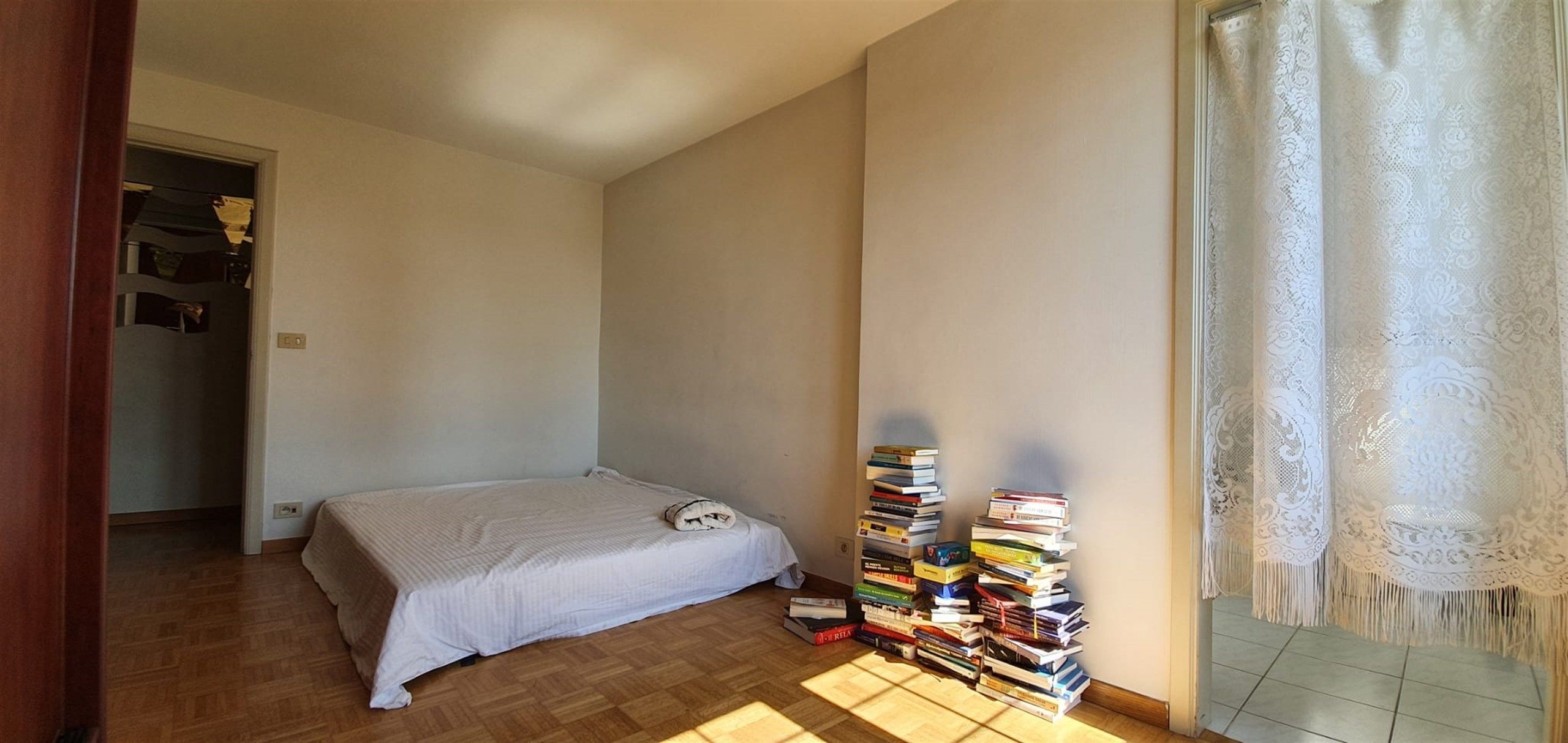 Bijzonder leuk 1 slaapkamer-appartement met dakterras foto 12