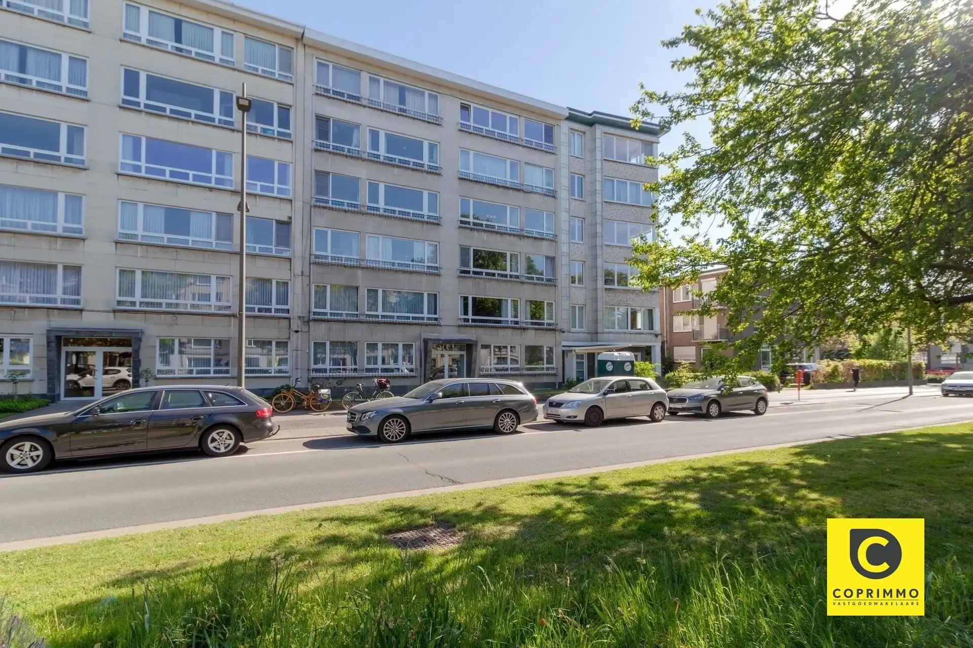Instapklaar 3slpk appartement met terras en P! foto 17