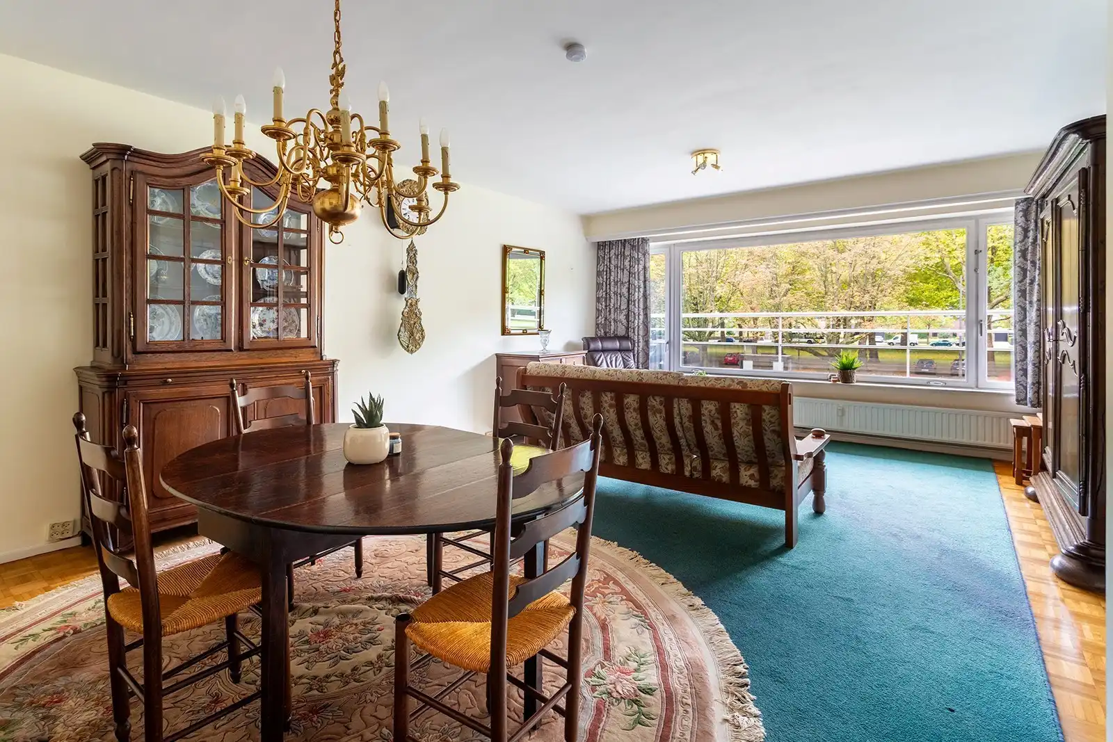 Rustig gelegen 3-slaapkamer appartement met 2 terrassen!    foto 2