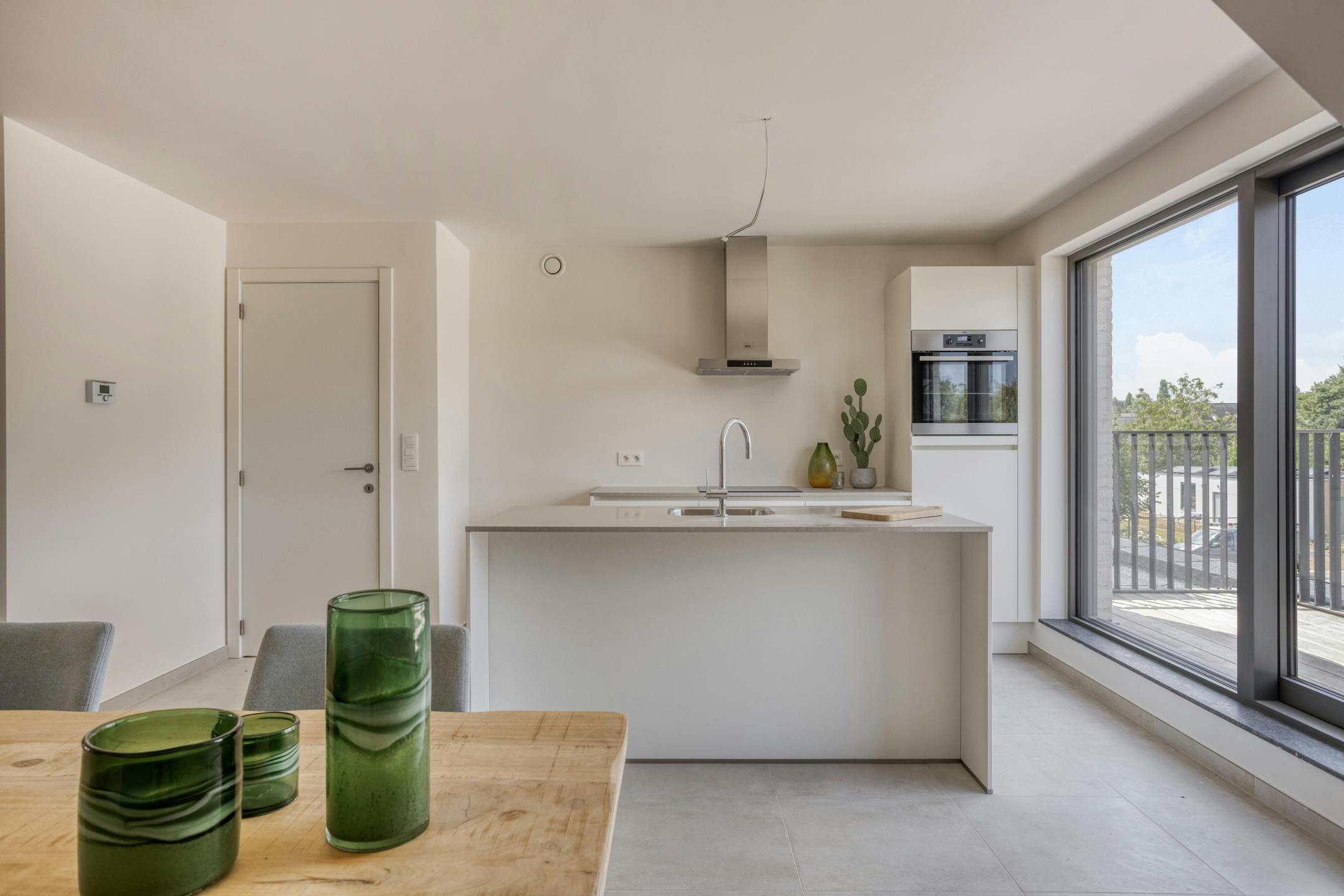 INSTAPKLAAR BEN-APPARTEMENT MET 2 SLAAPK. IN BAZEL EN TERRAS foto 7