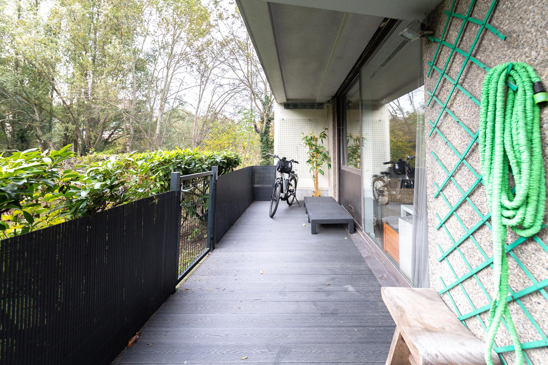 Mooi gelijkvloers appartement met veel lichtinval foto 12