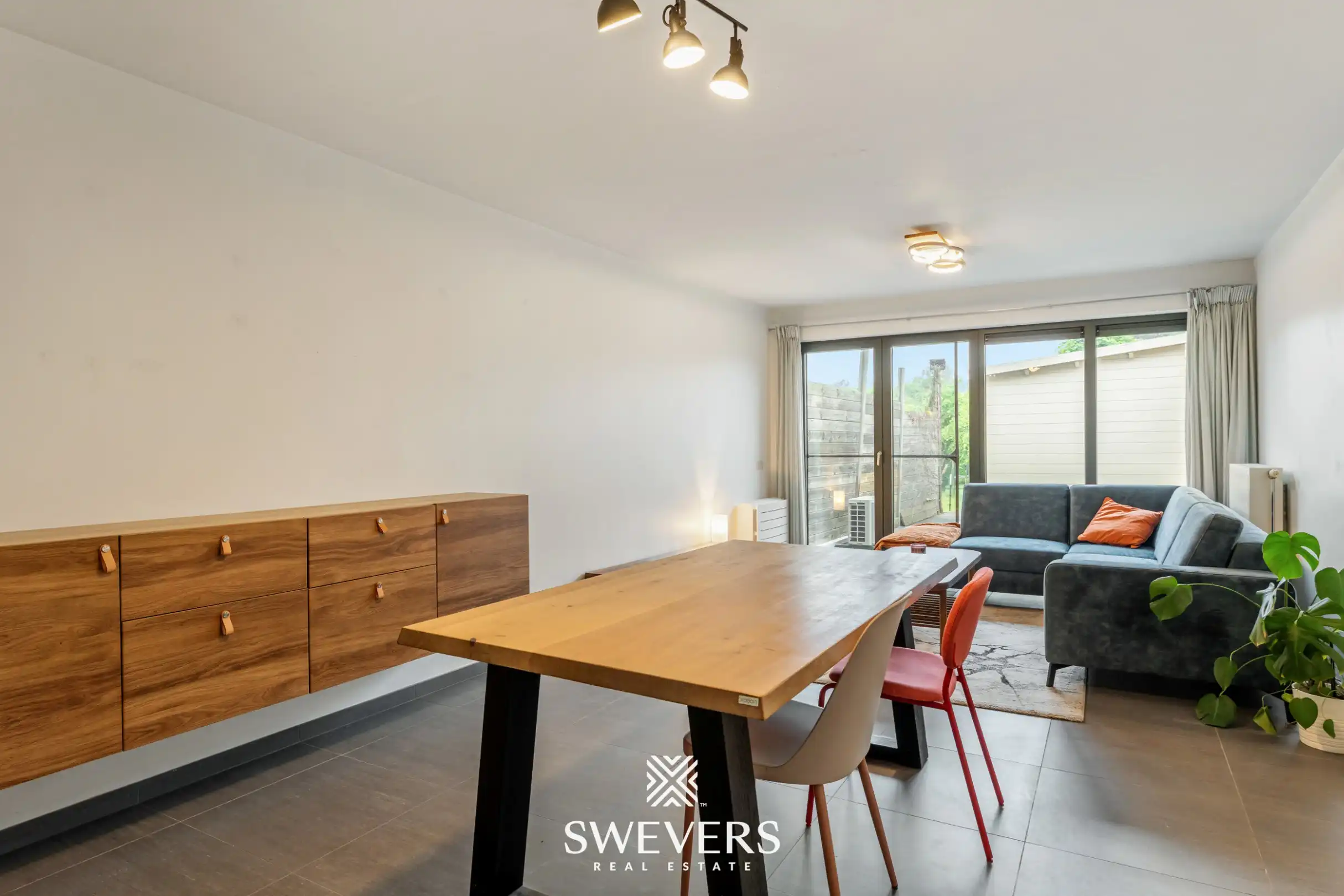 Instapklaar, gelijkvloers appartement met ruim terras en groen zicht in Hasselt foto 3