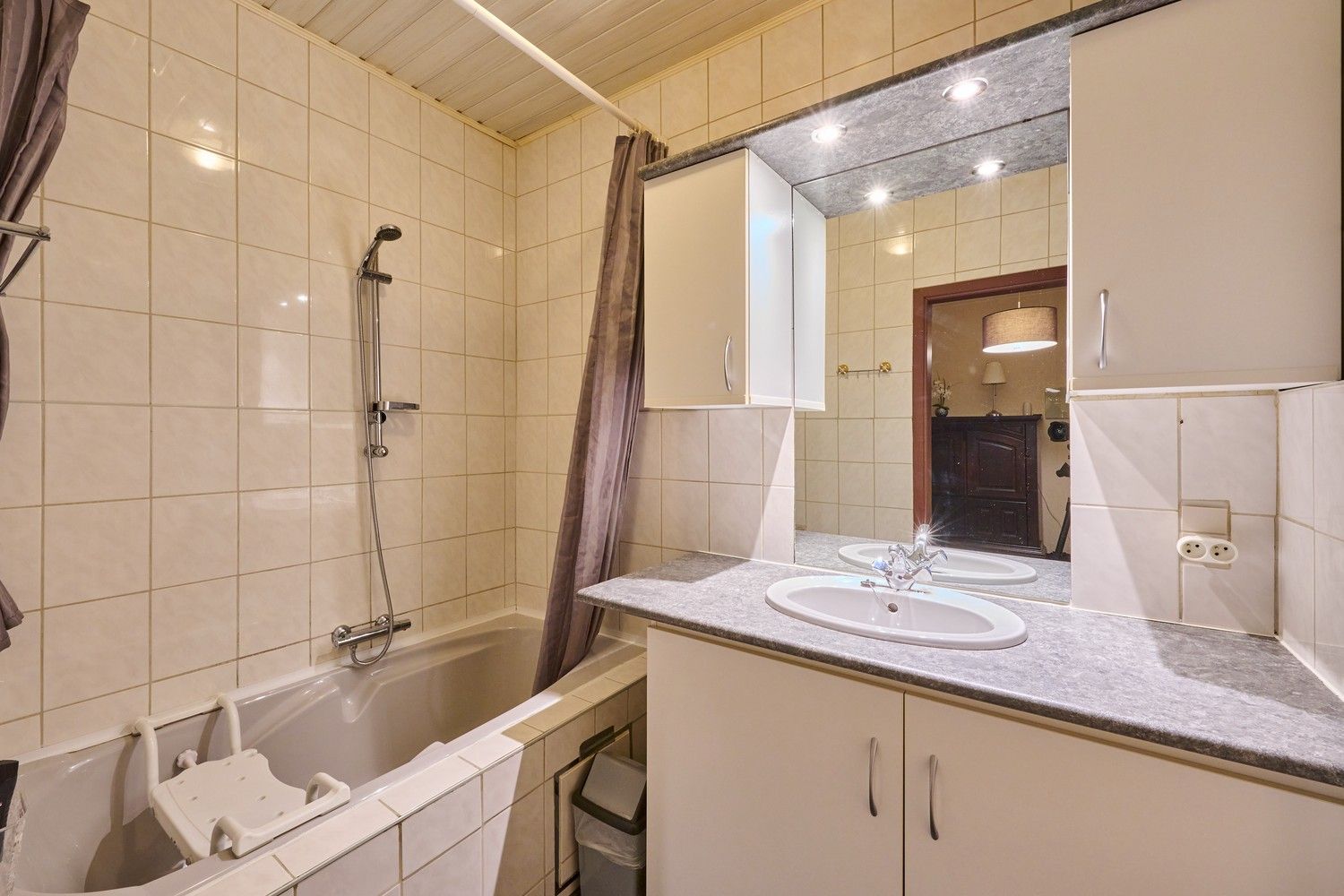 Goed onderhouden instapklaar appartement met aangenaam wooncomfort gelegen op een gegeerde locatie foto 7