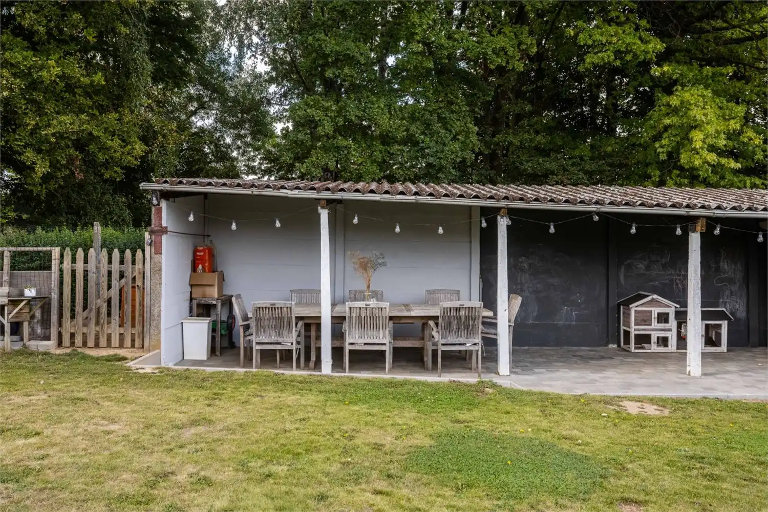 ** IN OPTIE ** GERENOVEERDE WONING MET 6 SLPK. EN TUIN foto 39