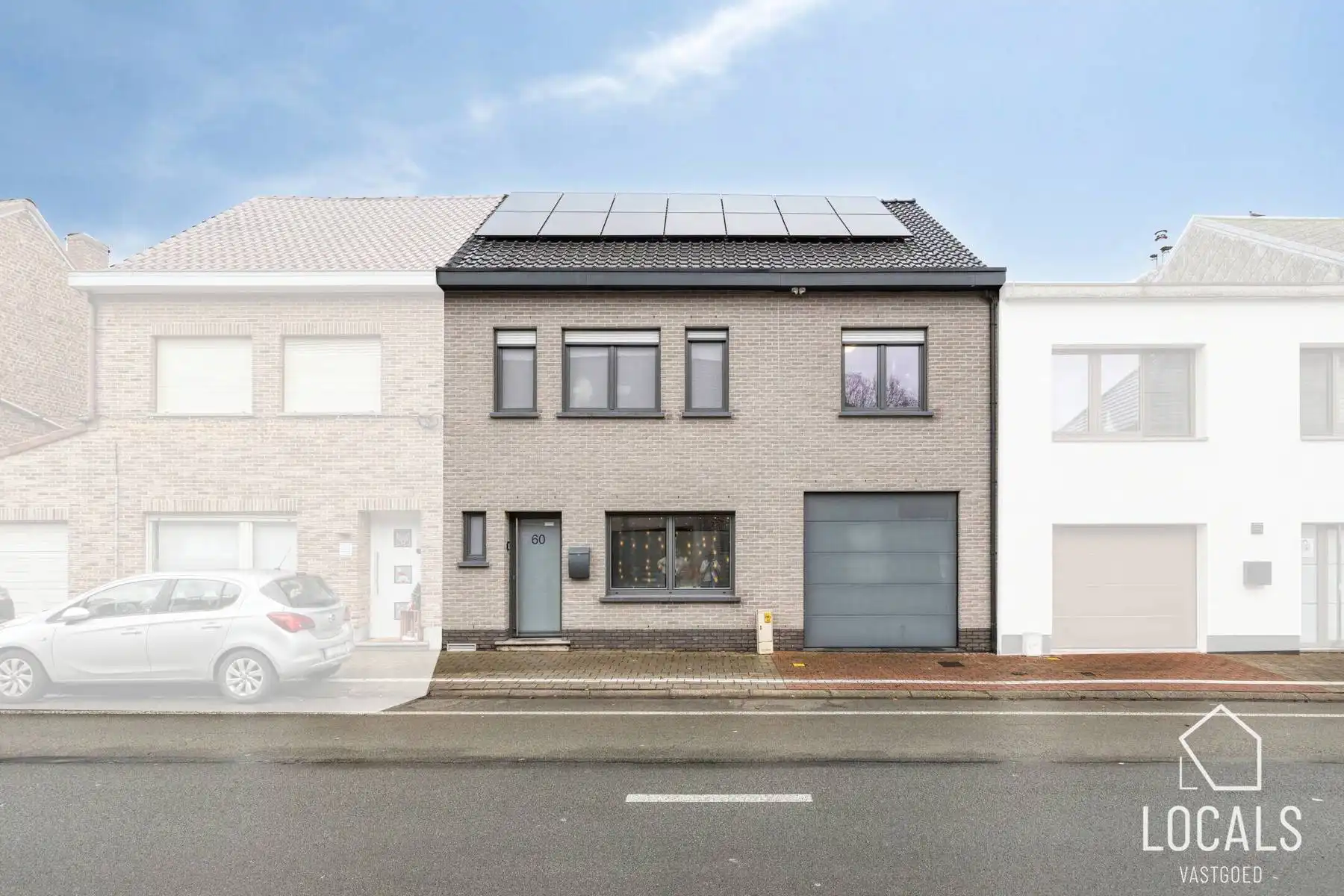 Instapklare en ruime woning in Liedekerke foto {{pictureIndex}}