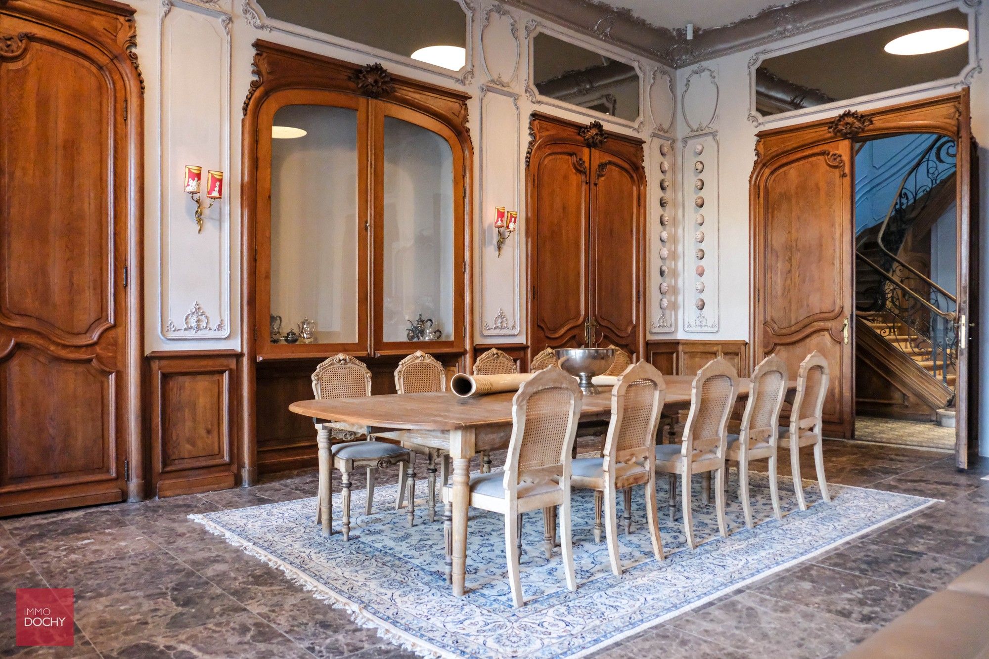 Volledige gerestaureerd  herenhuis met kantoor/magazijn/praktijk/bar centrum Izegem foto 3