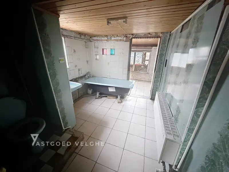 Te renoveren halfopen bebouwing met garage te koop in Maasmechelen (Boudewijnlaan) foto 17