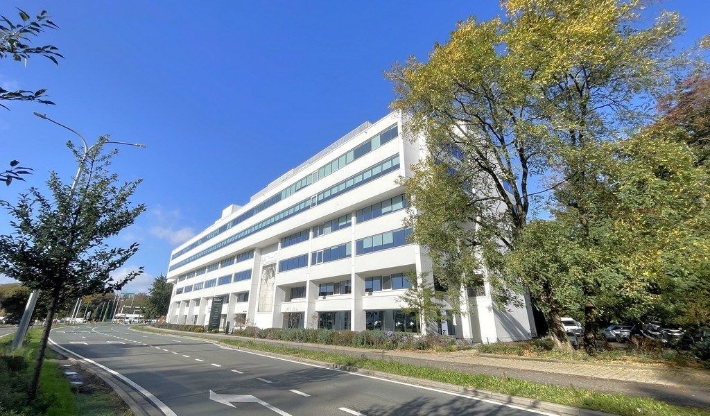 Full service kantoor in Humgy Singel te Berchem foto {{pictureIndex}}