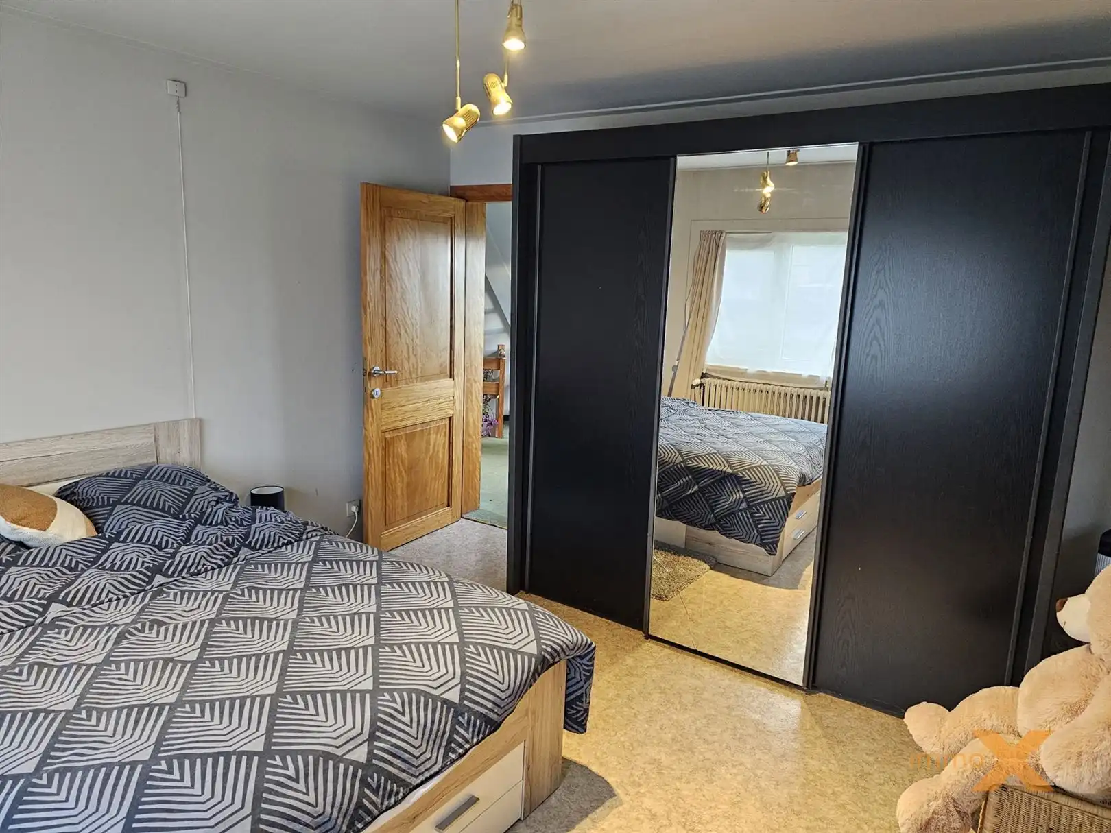 INTAPKLARE CHARMANTE WONING MET 3 SLPKS foto 21