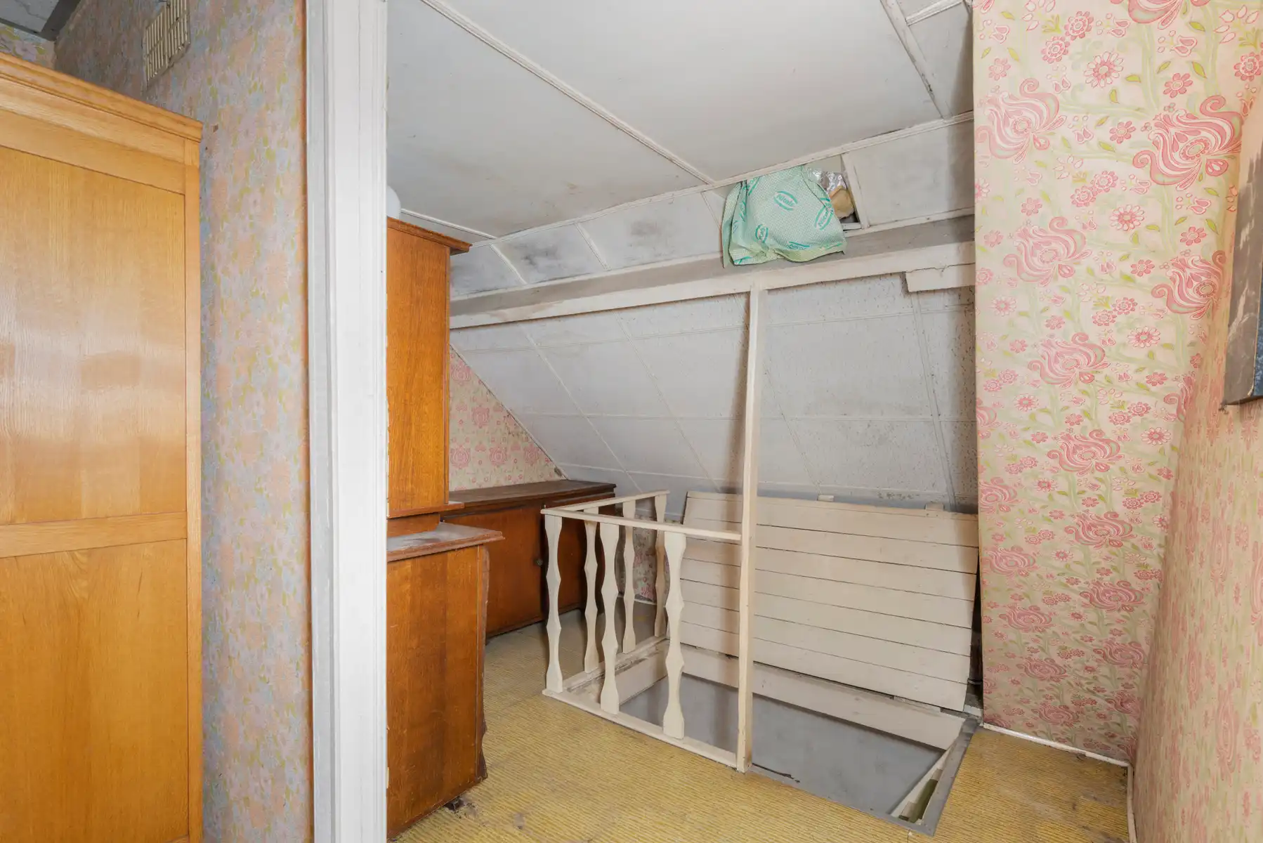 Te renoveren halfopen bebouwing op rustige locatie foto 9