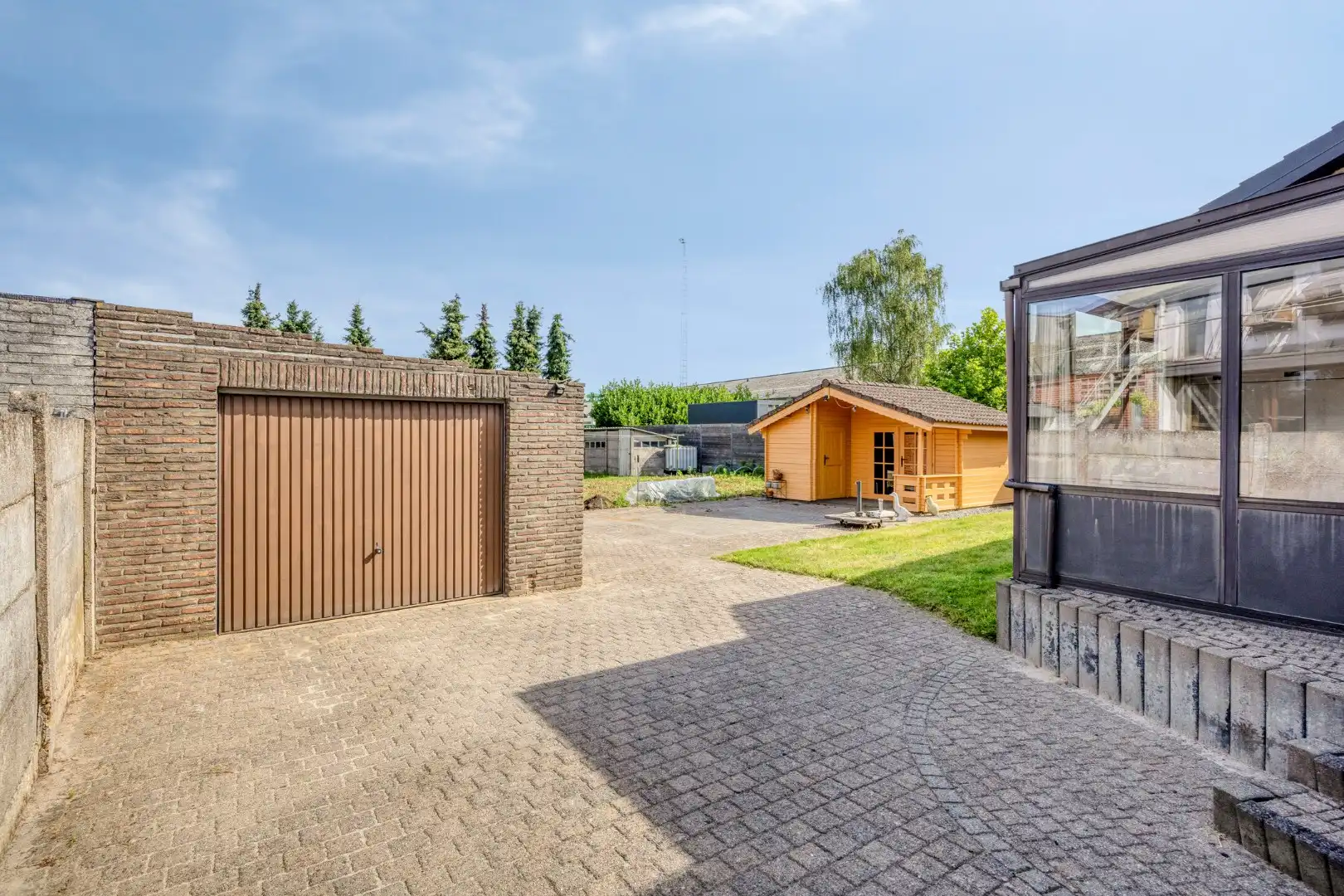 Goed onderhouden ruim ingedeelde woning met 3 slpks + zolder foto 23