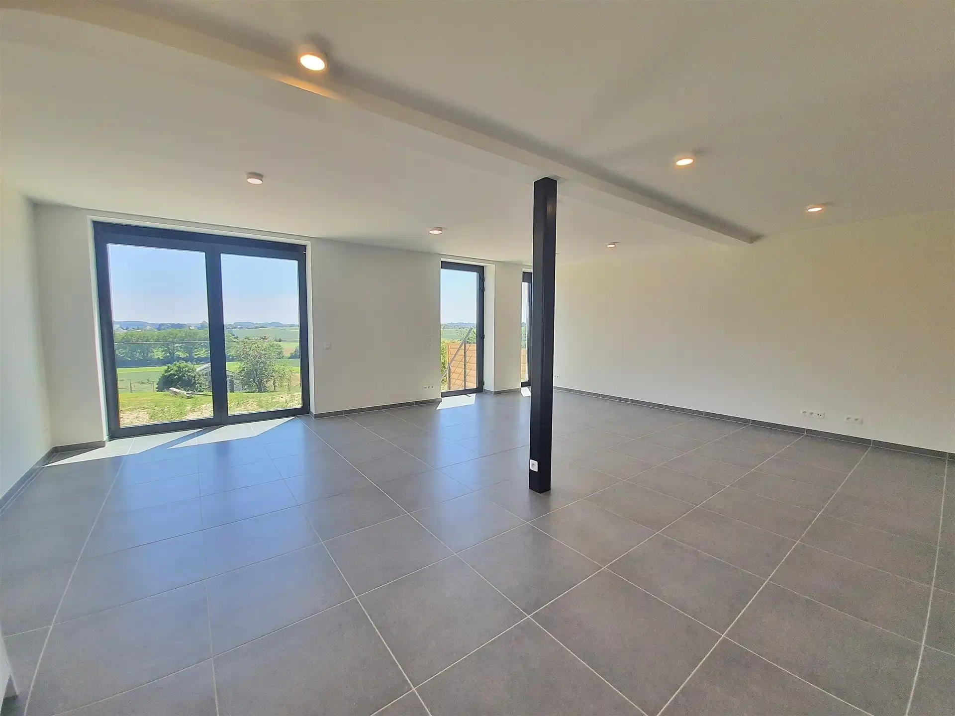 Woning met 3 slaapkamers en tuin op toplocatie foto 7
