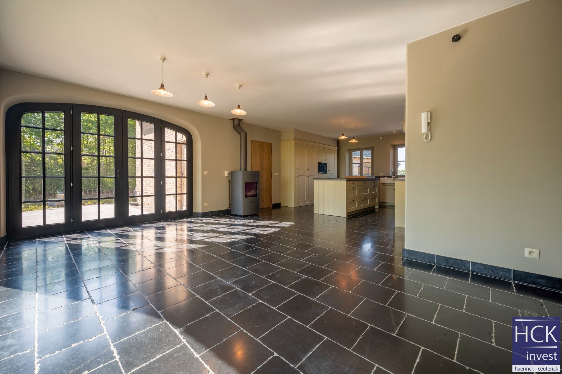 KRUISHOUTEM - Exclusieve landelijke woning met bijgebouwen, high-end afwerking!! foto 8