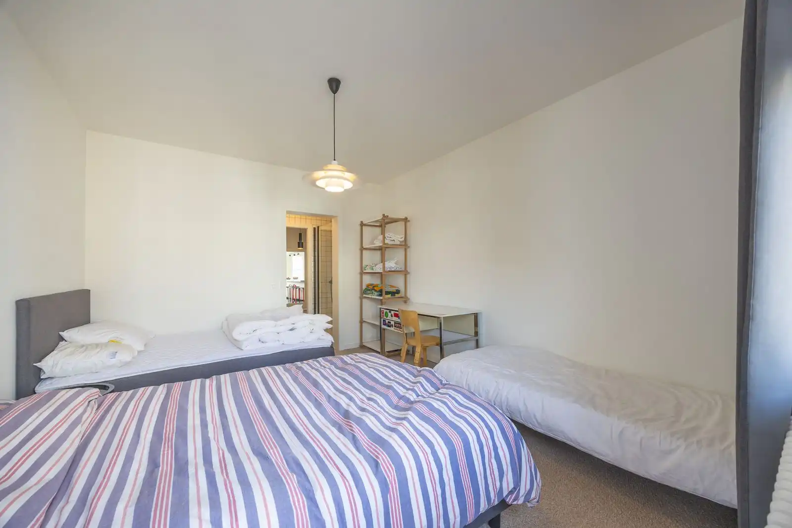 Exclusief appartement met lateraal zeezicht, veel lichtinval en twee grote slaapkamers. foto 11