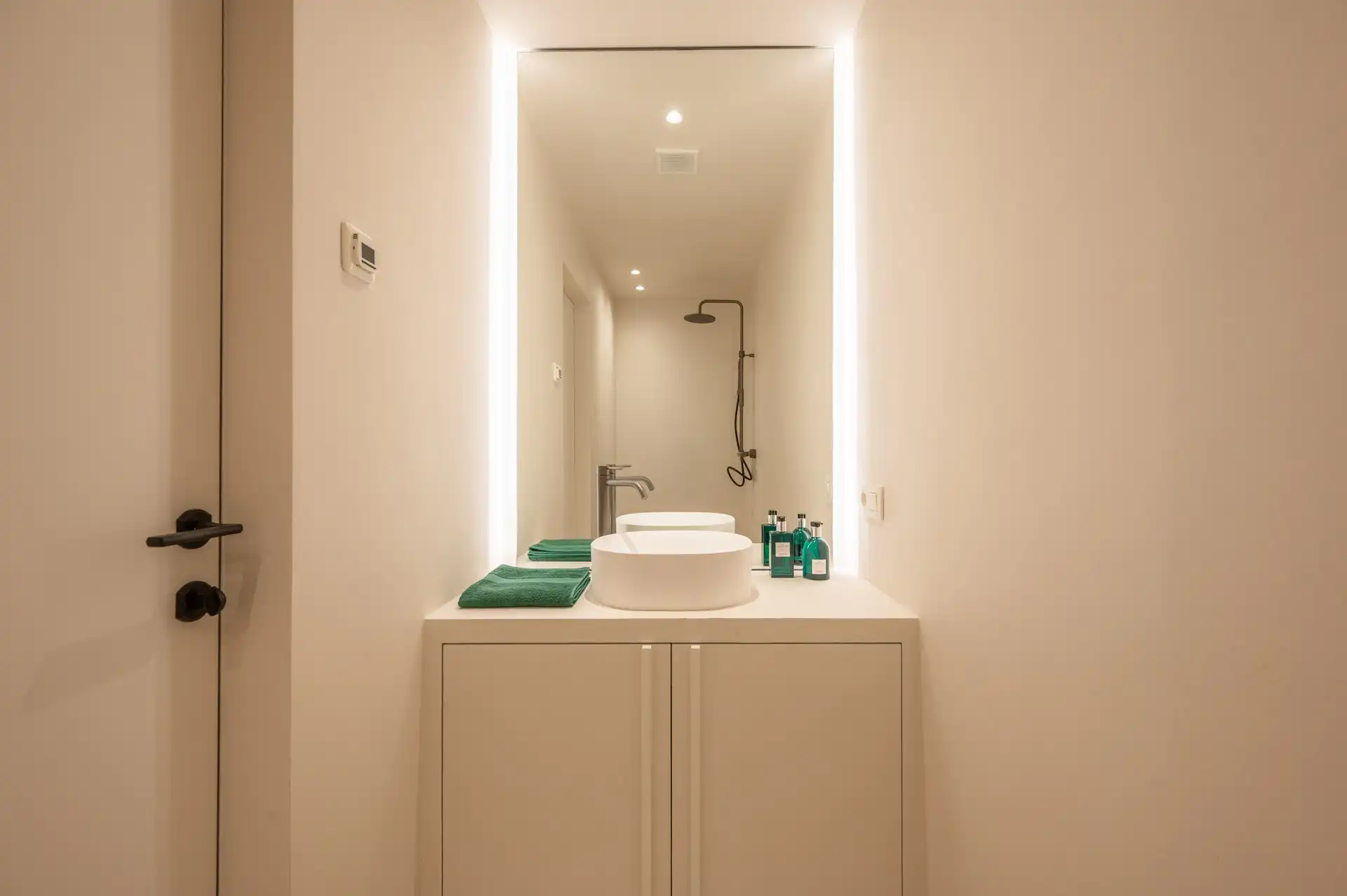 Smaakvol afgewerkte villa in Maaiken met ruime tuin foto 18