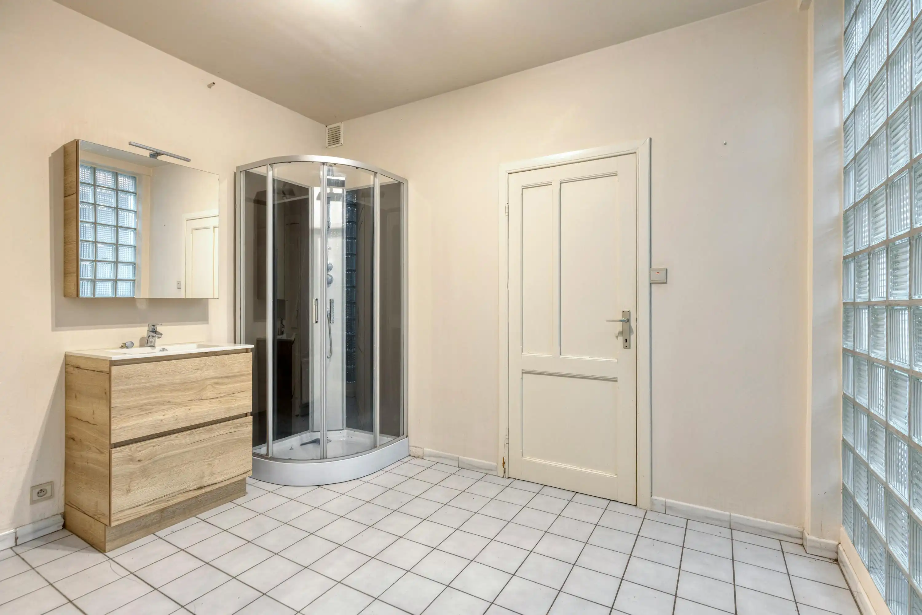 Woning te koop met ruime polyvalente ruimte te Essen-Heikant foto 8