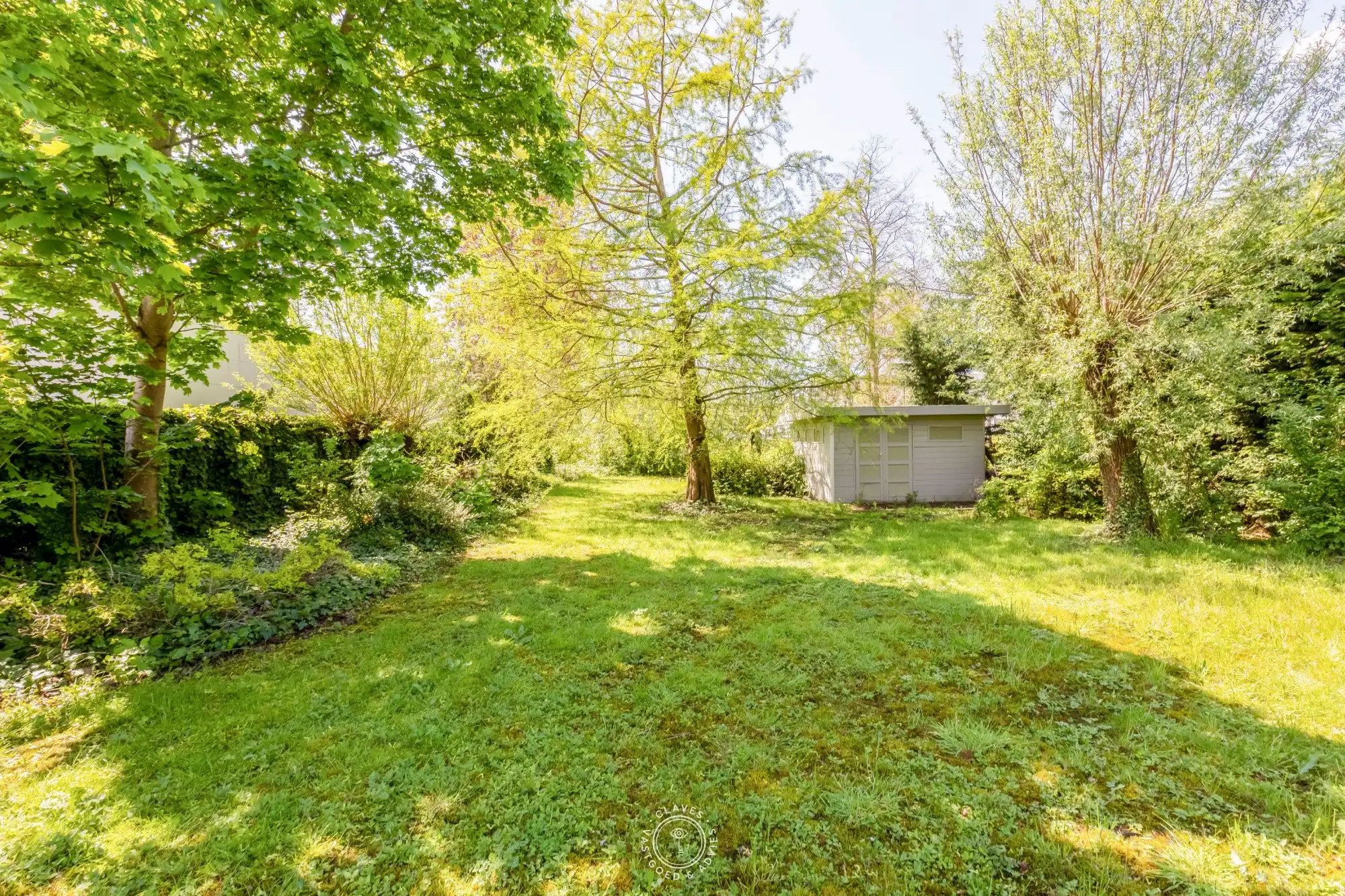 Rustig gelegen villa met prachtige tuin foto 11