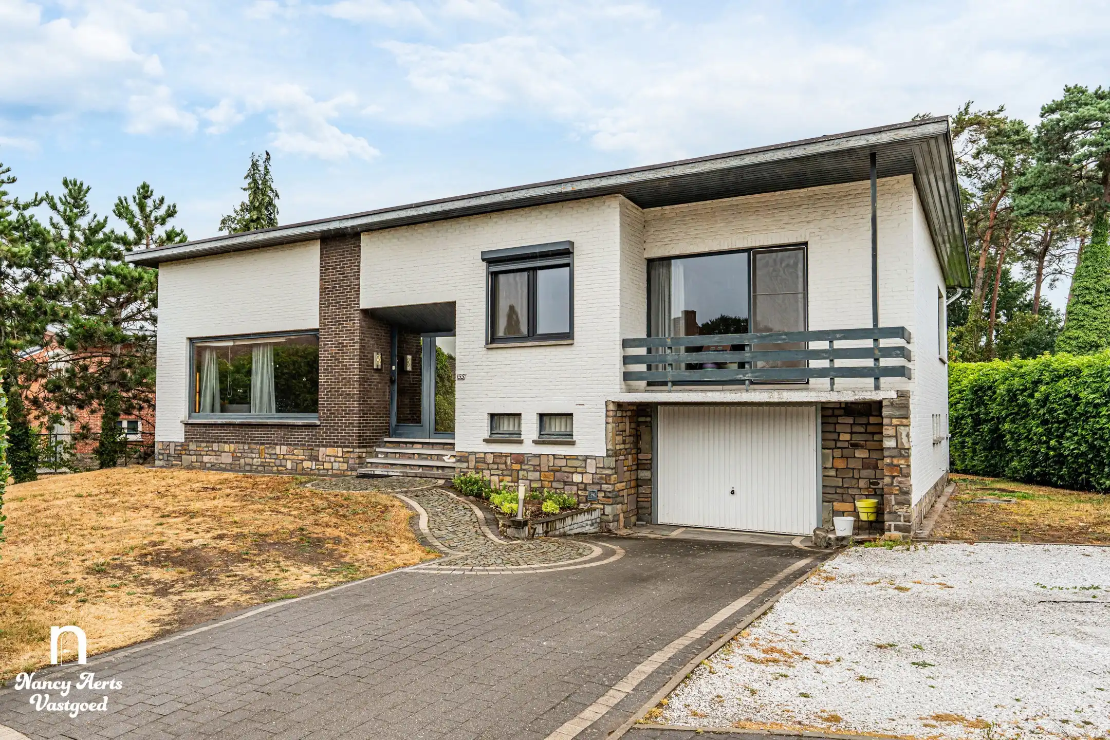 Ruime, vrijstaande gezinswoning met grote tuin en potentieel foto 20