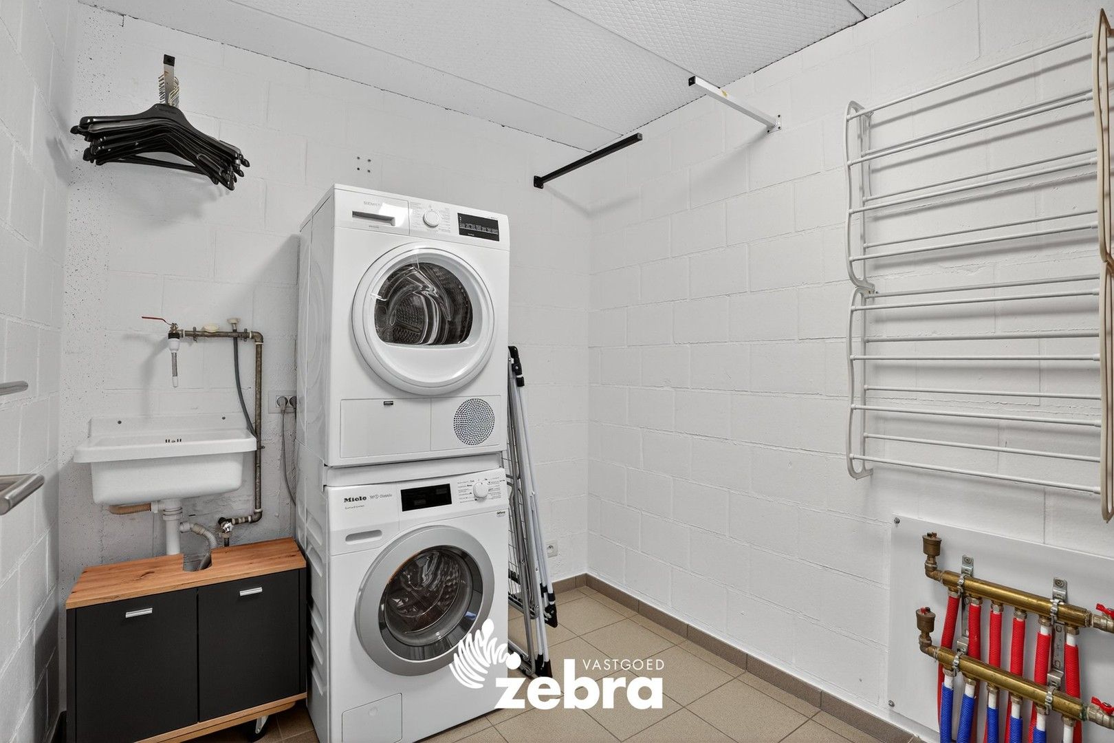 Instapklare woning met 4 SLK, 2 BADK en GARAGE! foto 18