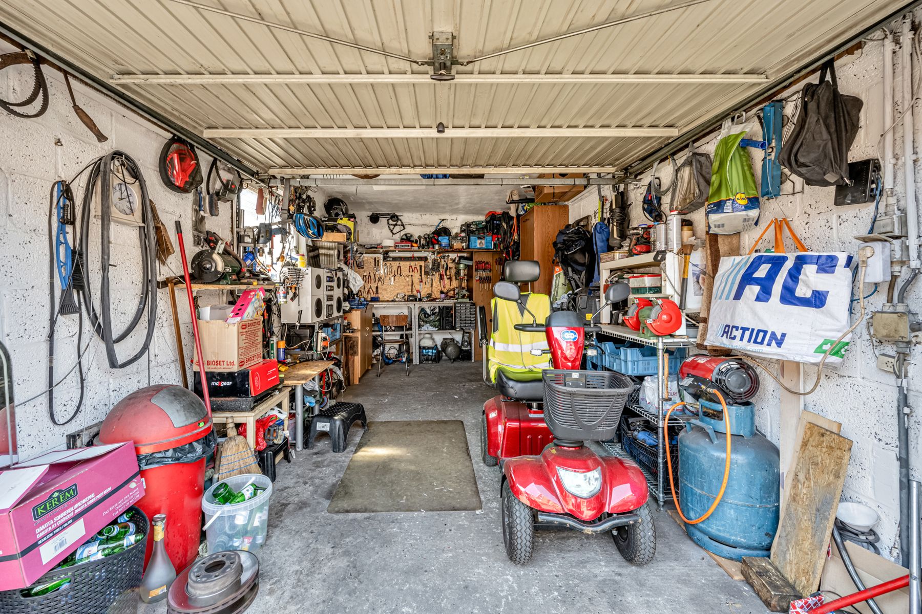 Uitstekend instapklaar appartement met garage foto 13