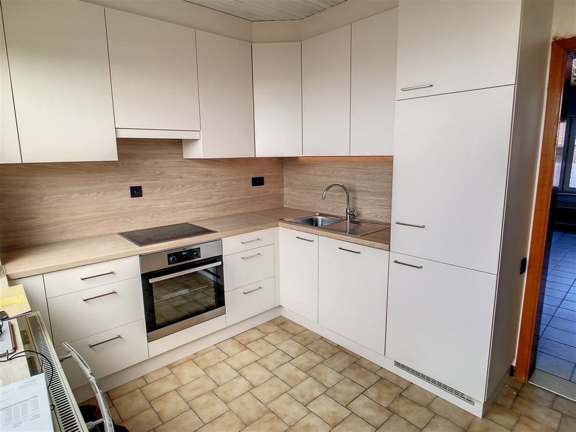 Bel-étage met 2 ruime slaapkamers en garage foto 4