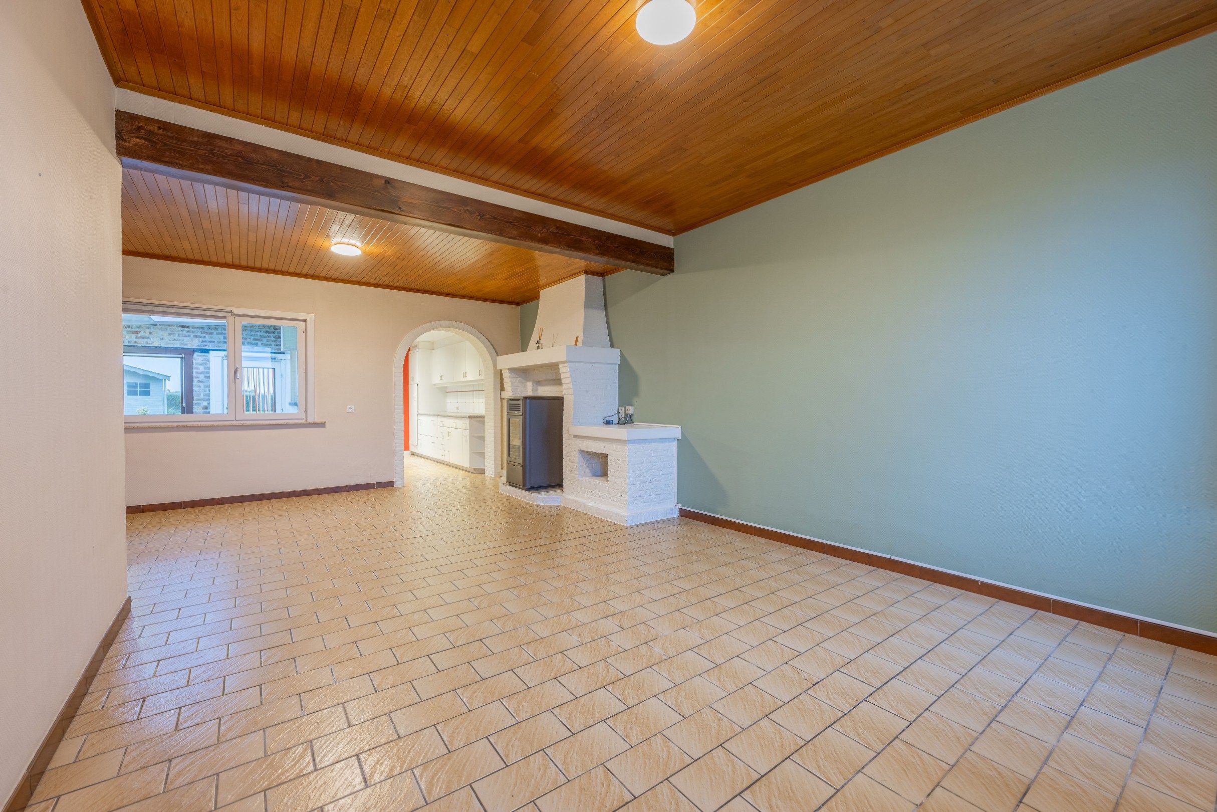 RUIME WONING MET TUIN EN UITWEG foto 5