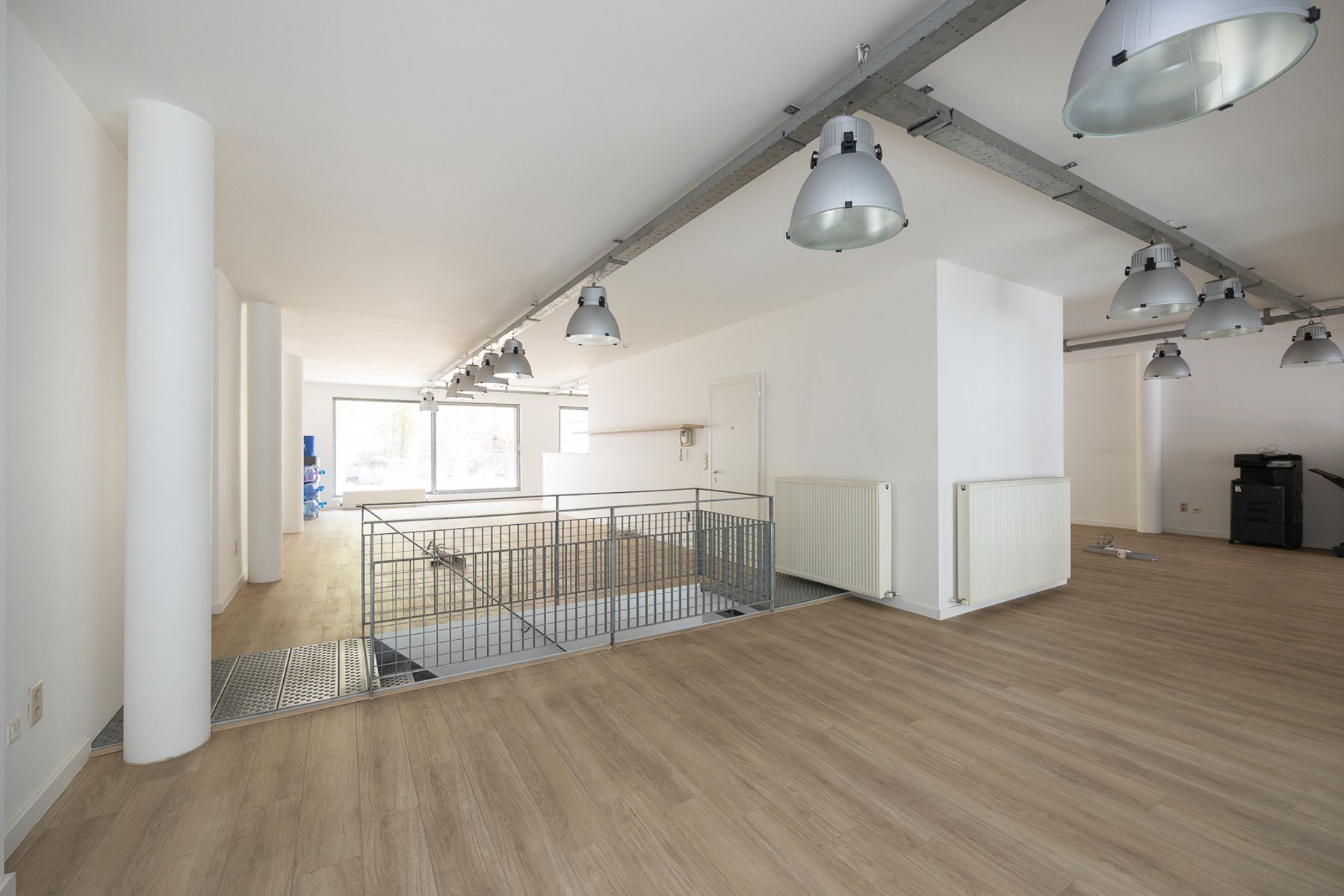 Commerciële ruimte met tuin en parking op ’t Zuid foto 7