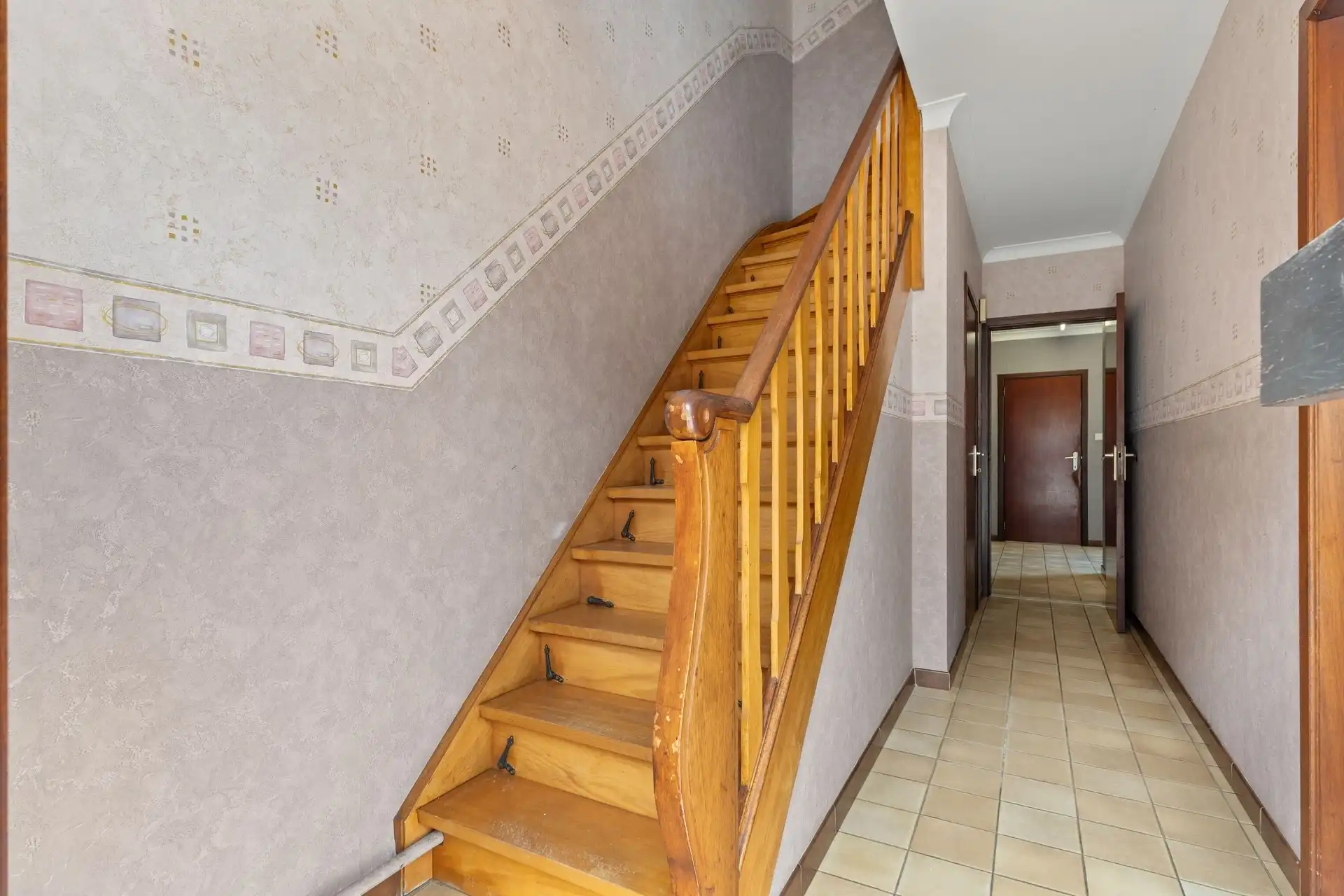 Opbrengsteigendom bestaande uit 3 kwalitatieve woningen met 3 garageboxen foto 11