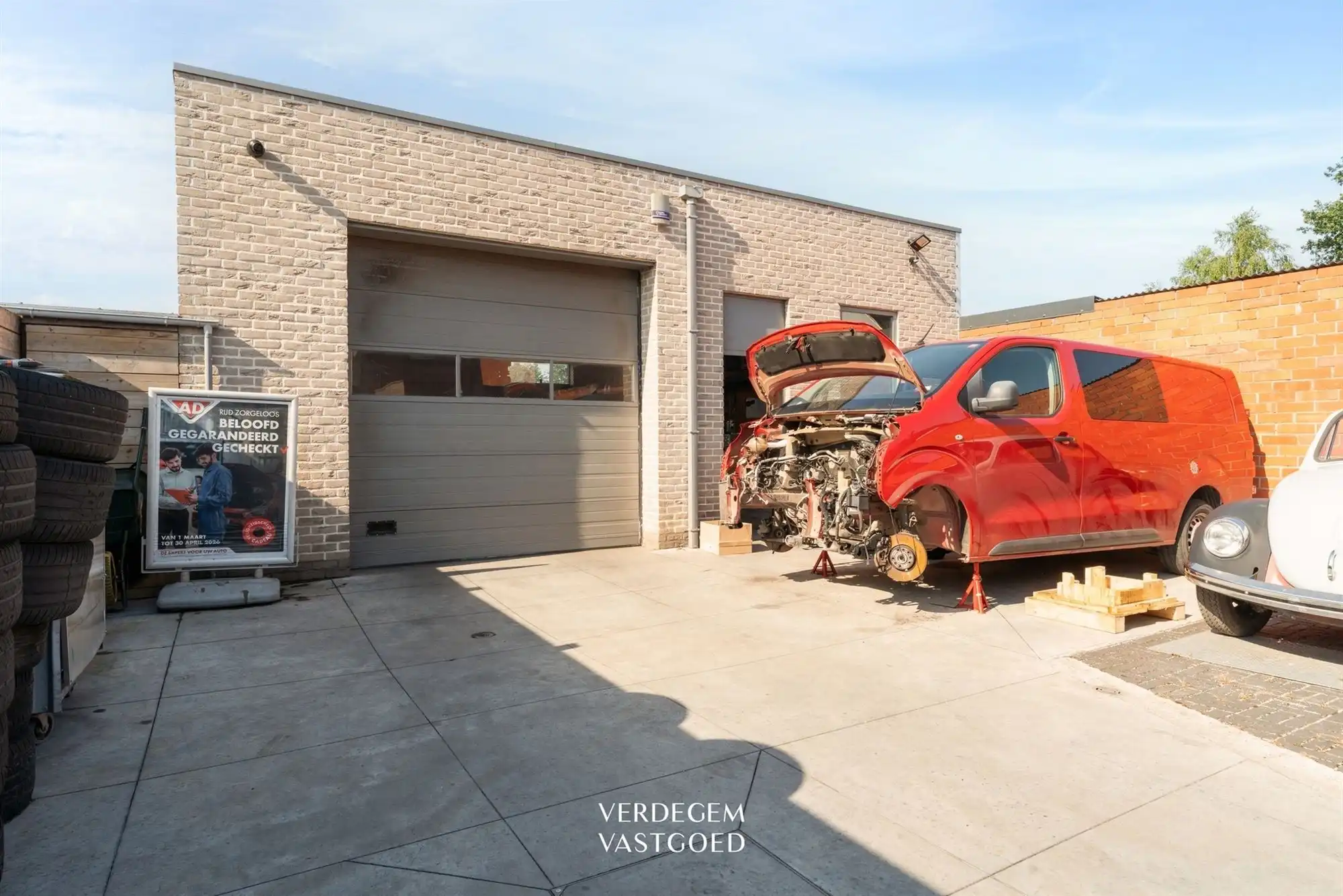 Woning met 4 slaapkamers en loods van 100m² foto 2