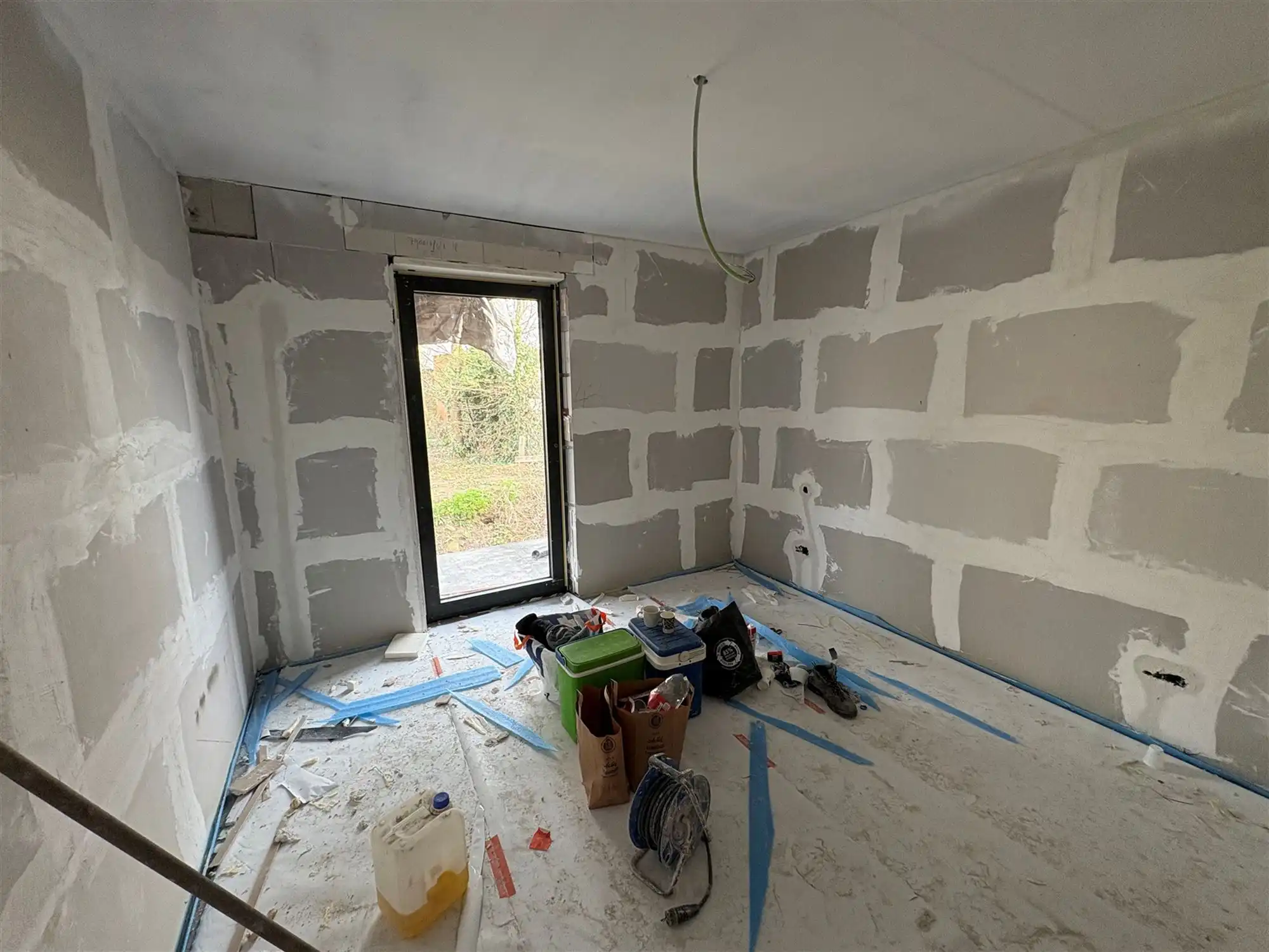 Gelijkvloersappartement met 3 slaapkamers en tuin. foto 9