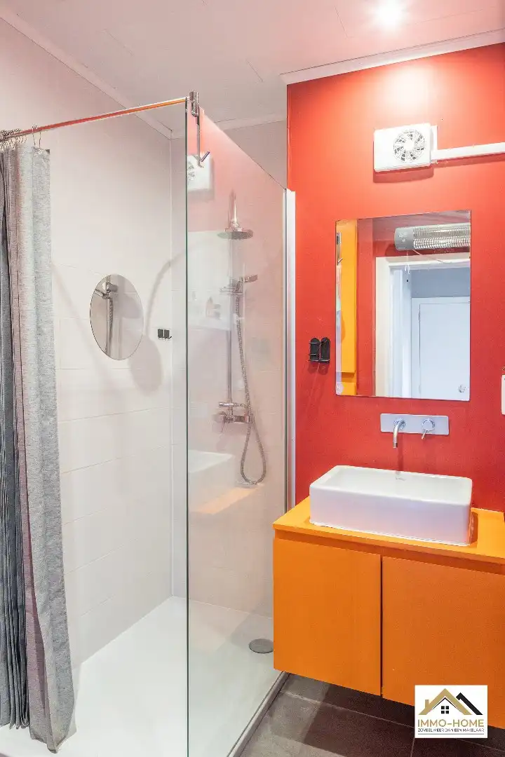 Ruim appartement met drie volwaardige slaapkamers  foto 10
